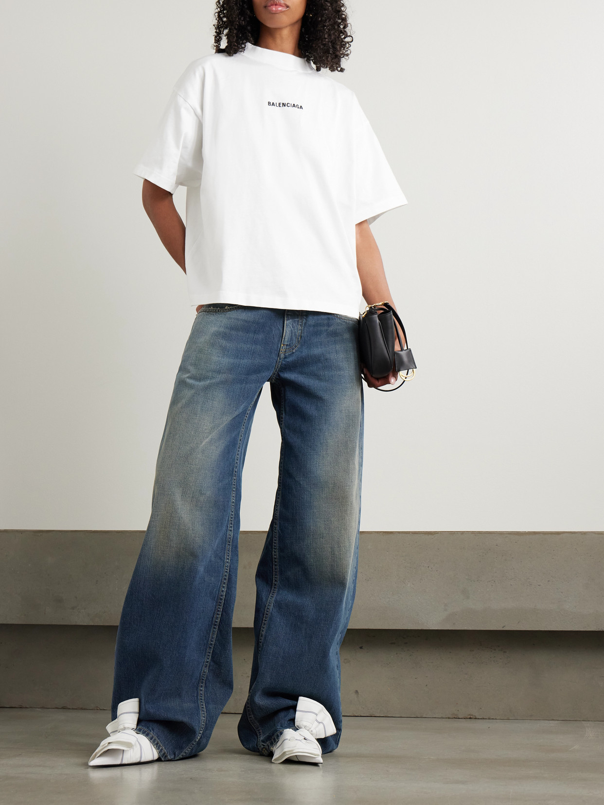 Shop Balenciaga Mid-rise Wide-leg Jeans In Blue