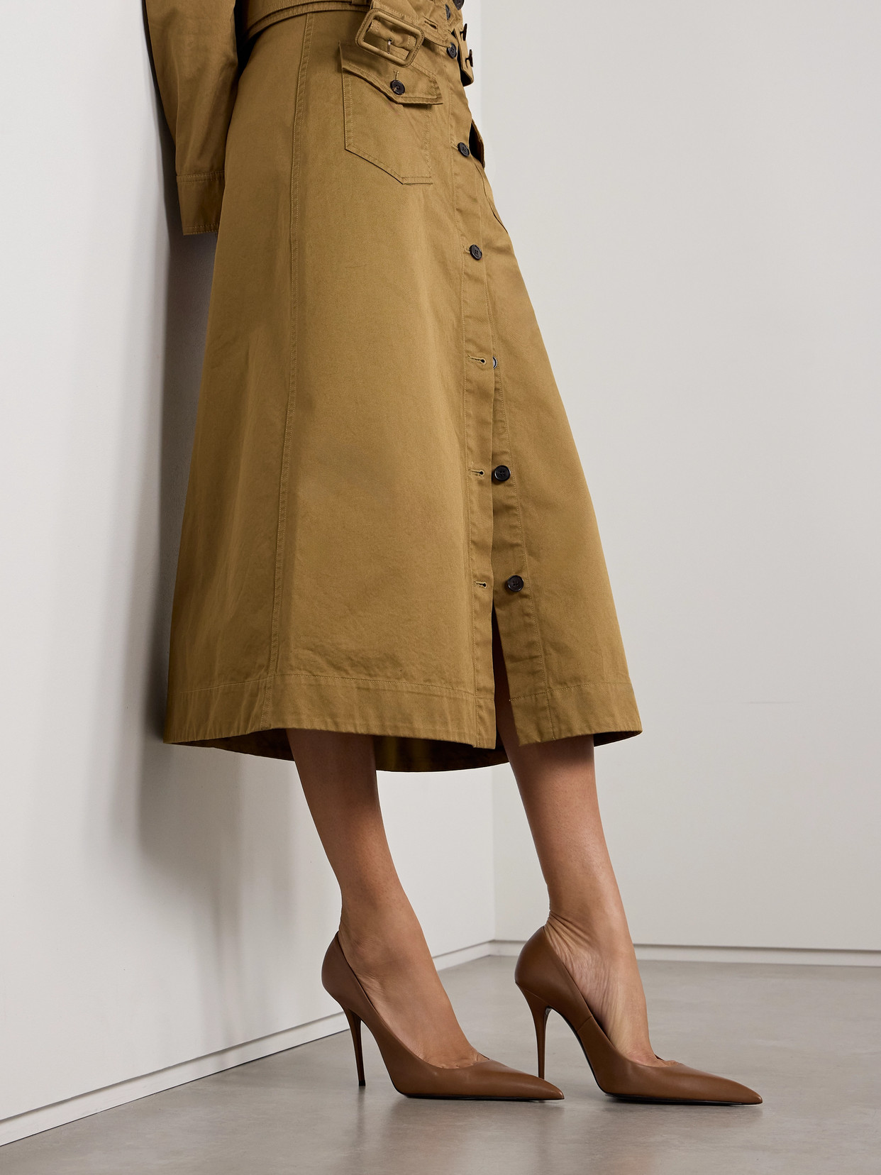 Saint Laurent Élysée Leather Pumps In Brown