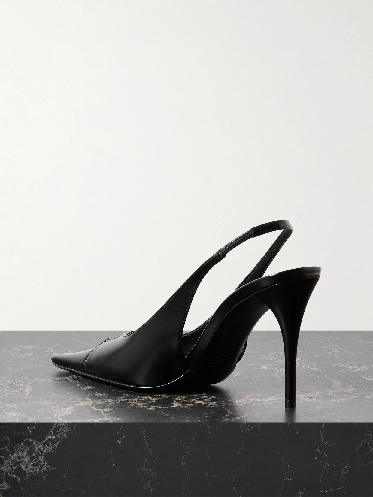 Saint Laurent Babylone Breteuil Slingback Pumps In Smooth Leather In Black