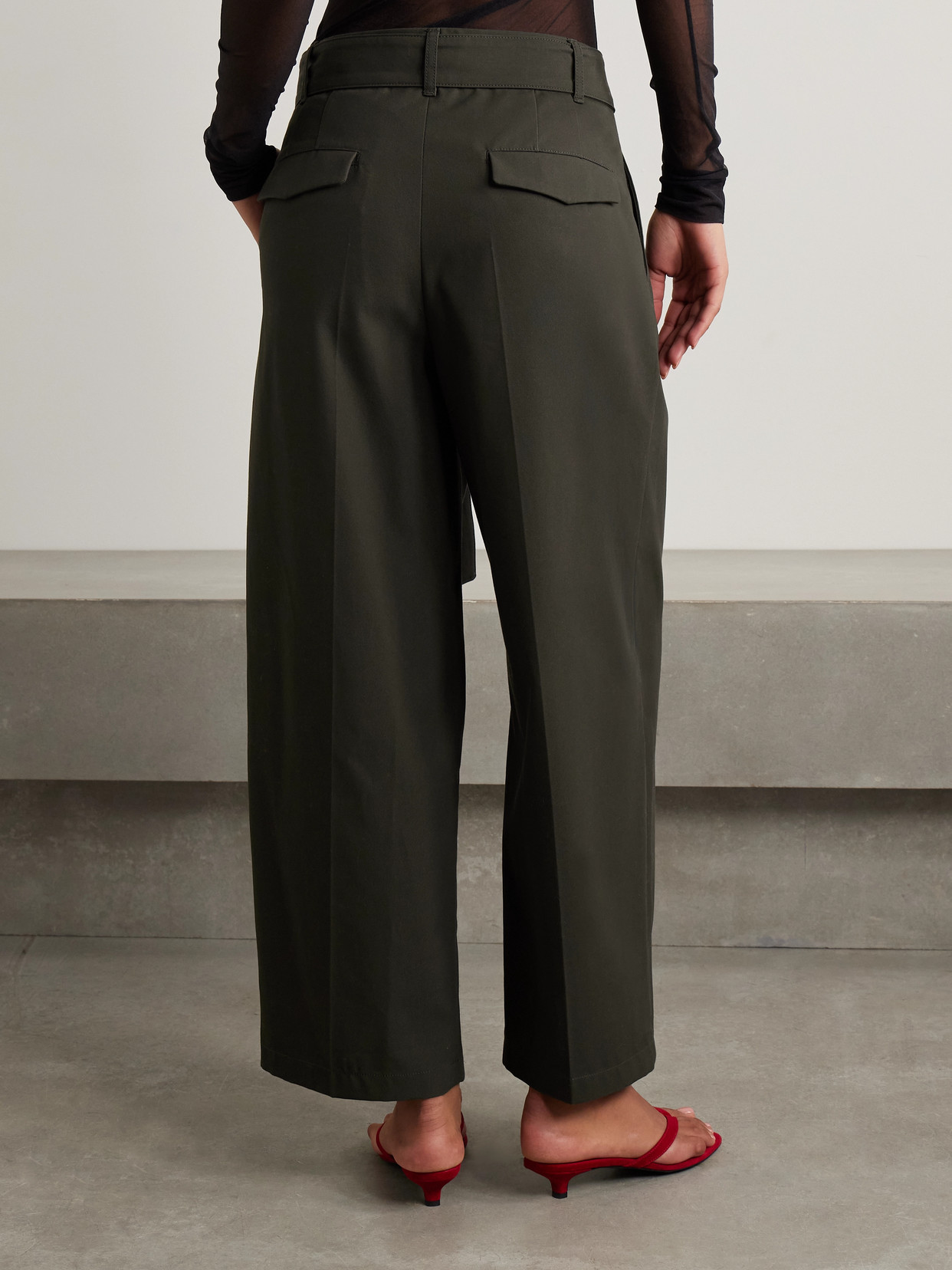 Maria Mcmanus Belted Pleated Organic Cotton-twill Pants In Green