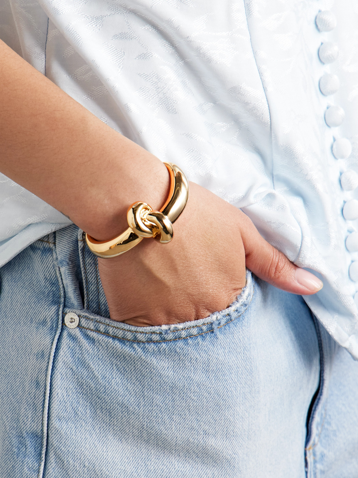 Jennifer Fisher Thin Knot Cuff Bracelet In Gold