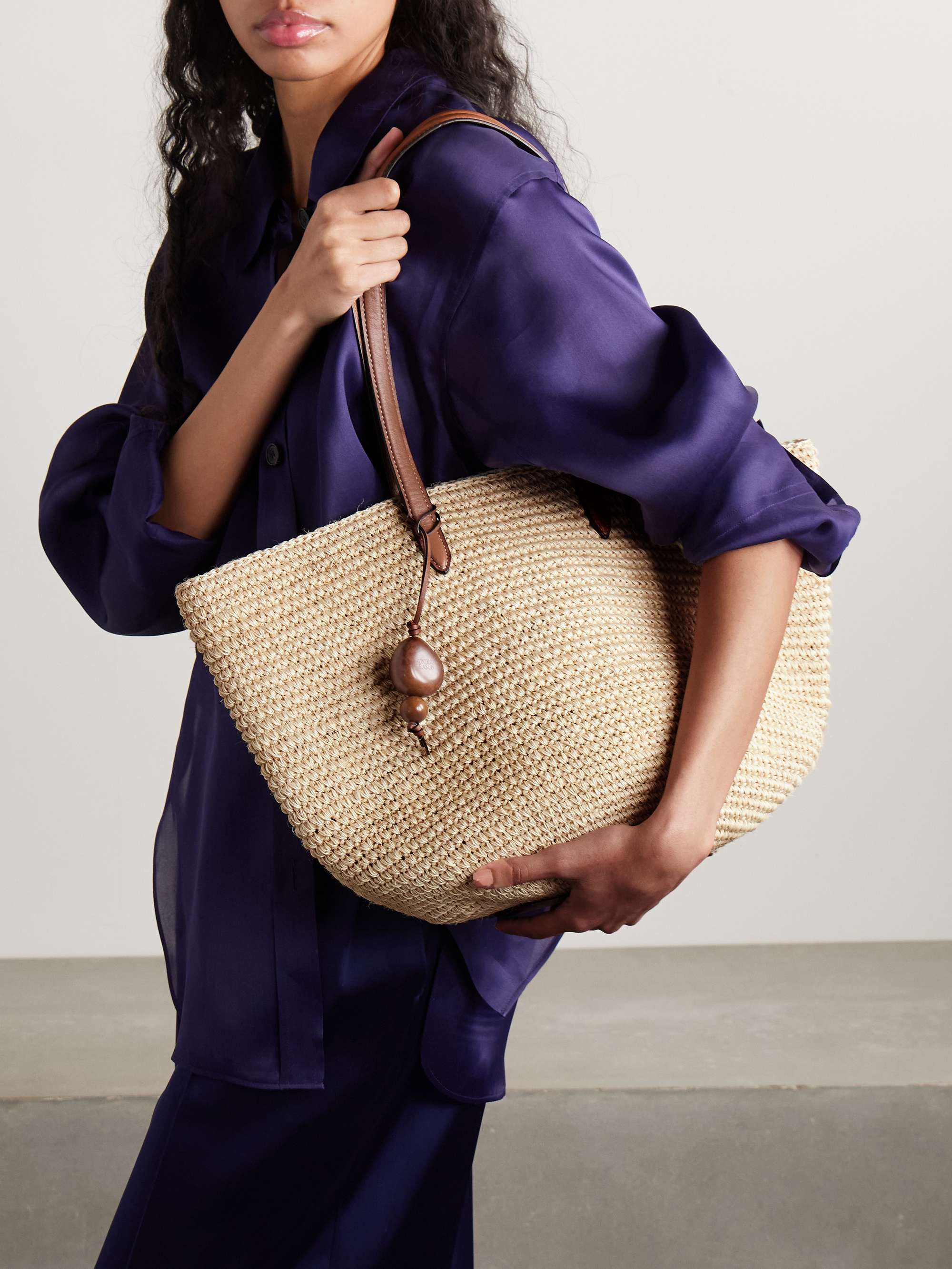 Market leather-trimmed woven fique tote - beige - One Size
