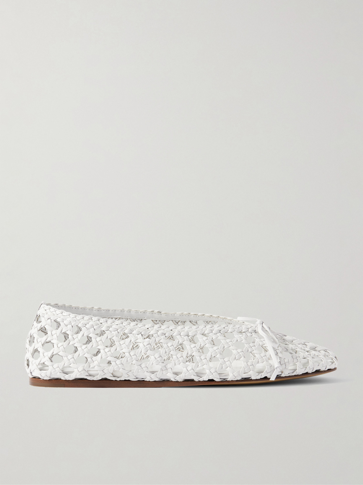 Le Monde Beryl Regency Bow-embellished Woven Leather Ballet Flats