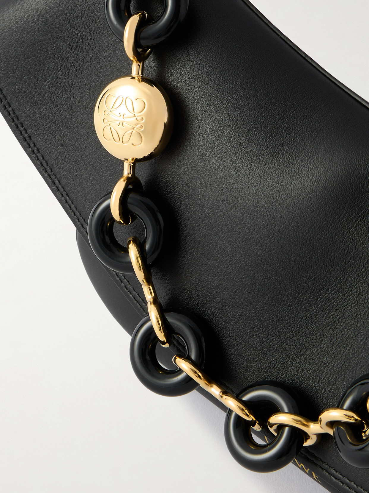 Ola Medium Shoulder Bag