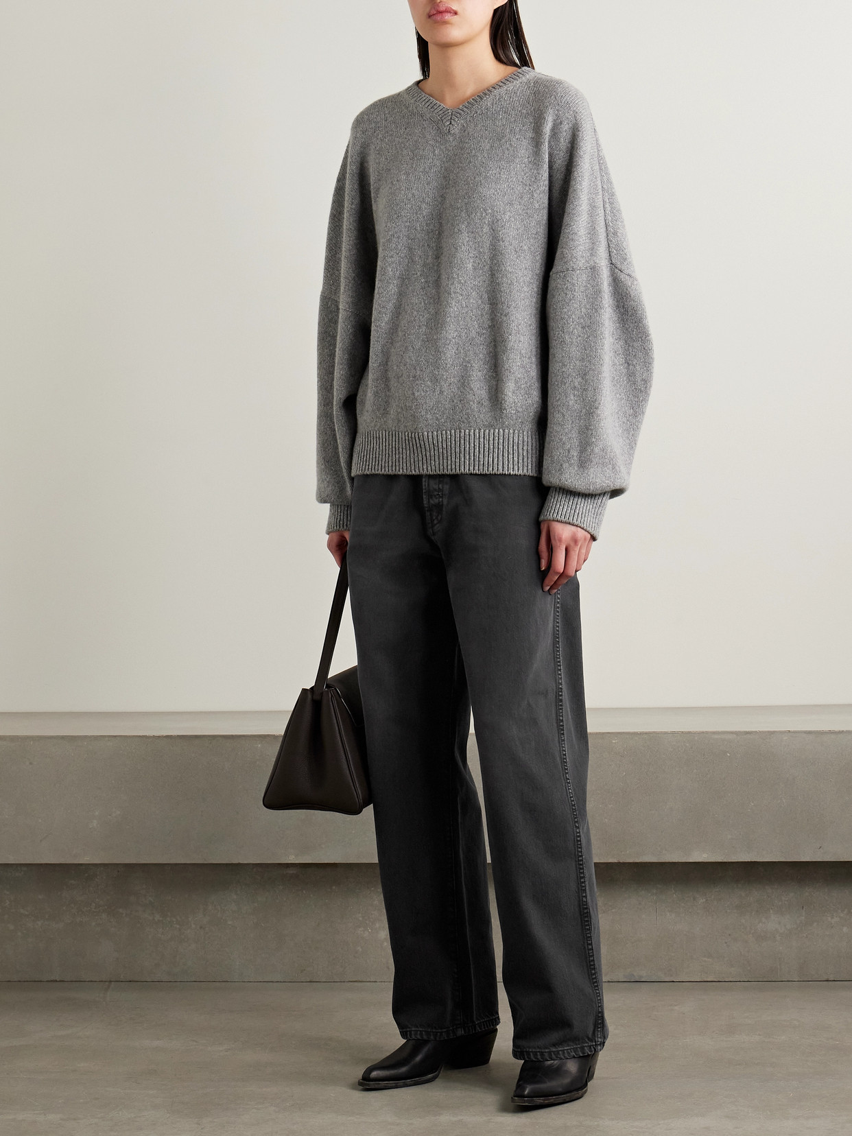 Khaite Bacall Low Rise Straight Jeans In Black