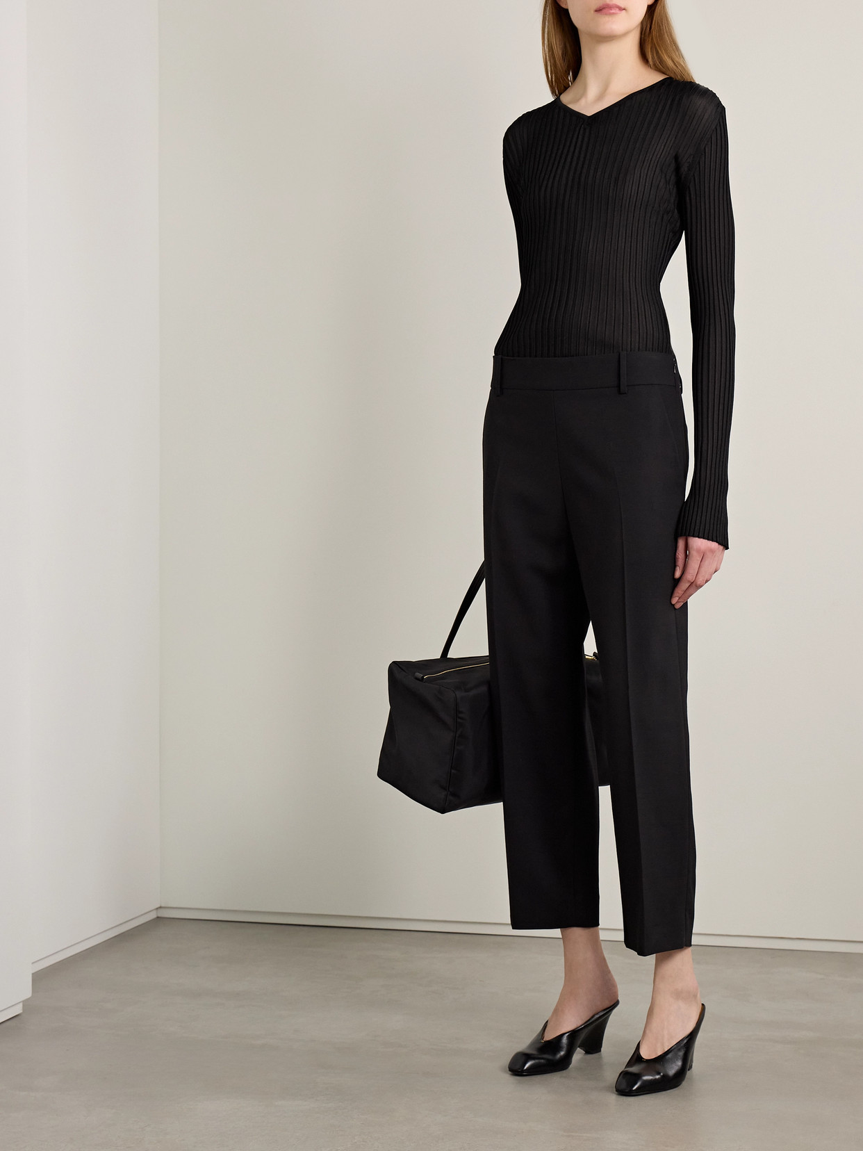 Khaite Tia Ribbed-knit Top In Black