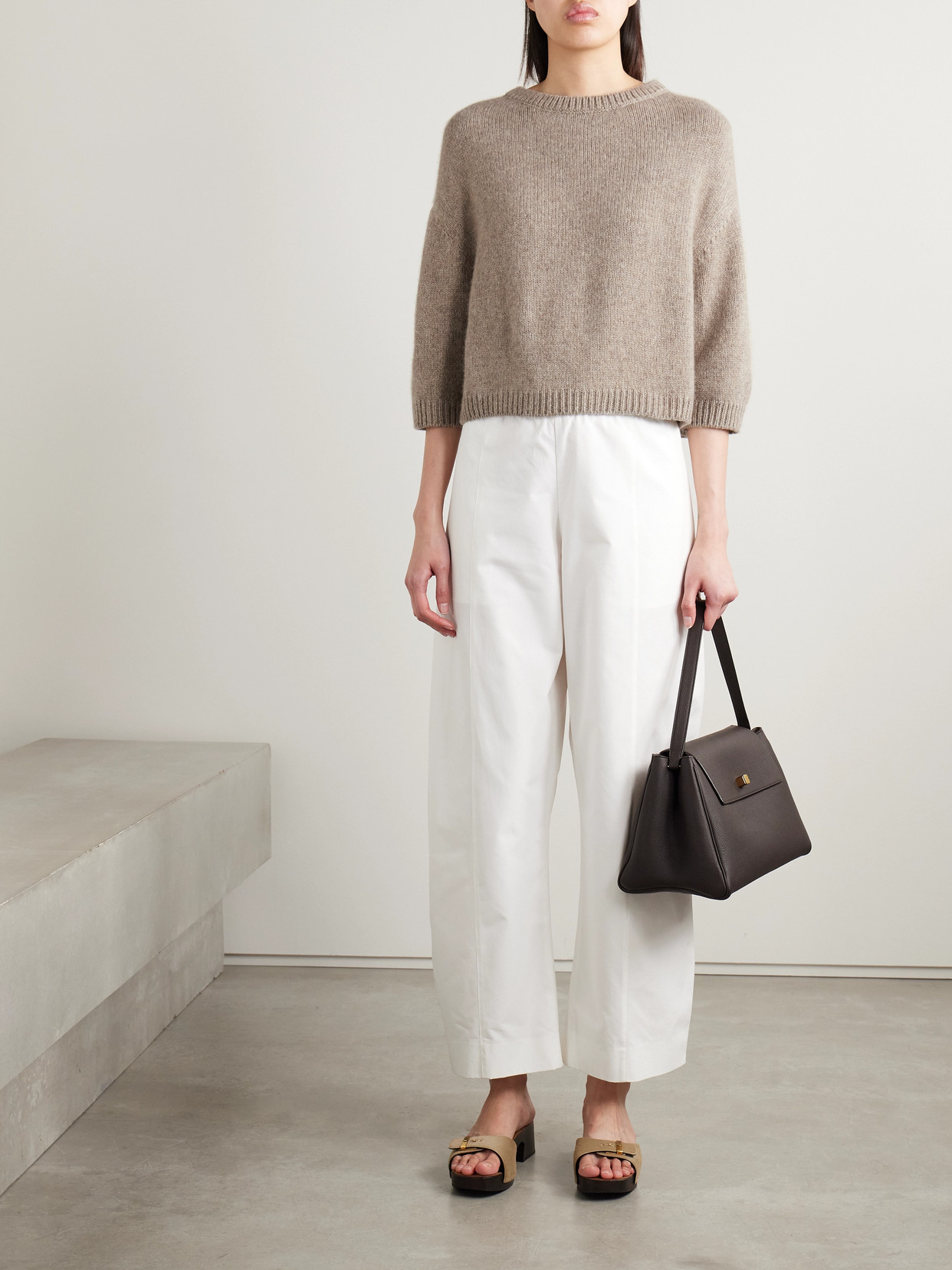 Khaite Sabina Cashmere Elbow-sleeve Boxy Sweater In Neutral