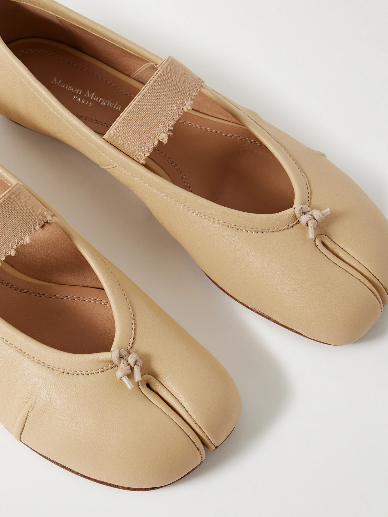 Maison Margiela Tabi Split-toe Leather Ballet Flats In Neutrals