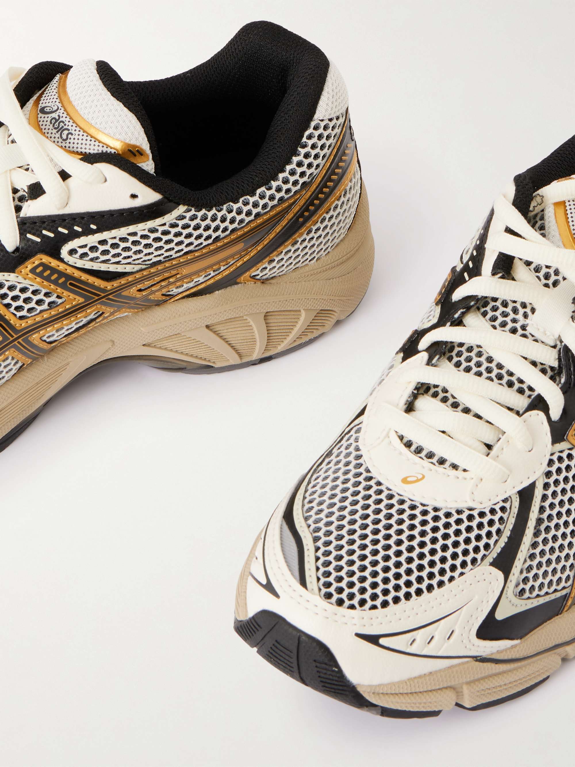 ASICS 