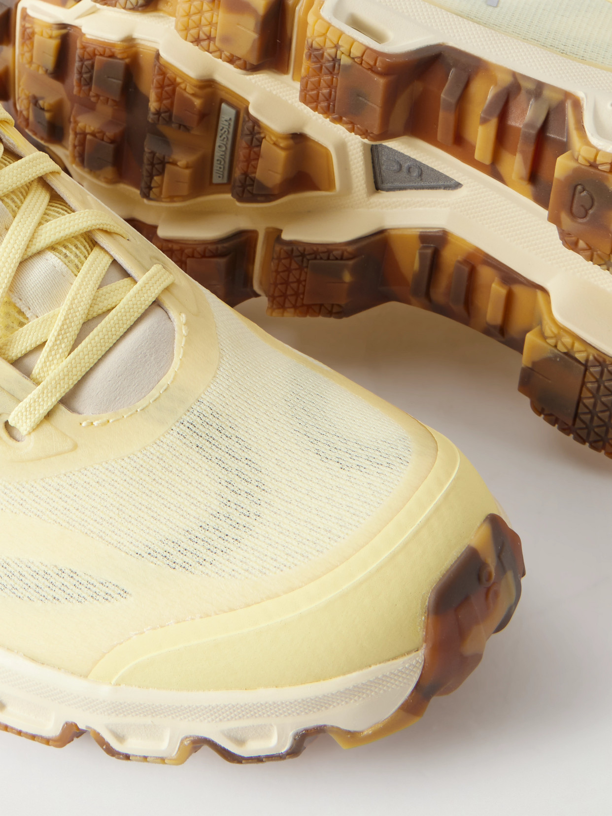 Loewe X On Cloudventure 2.0 Trainers In Neutral