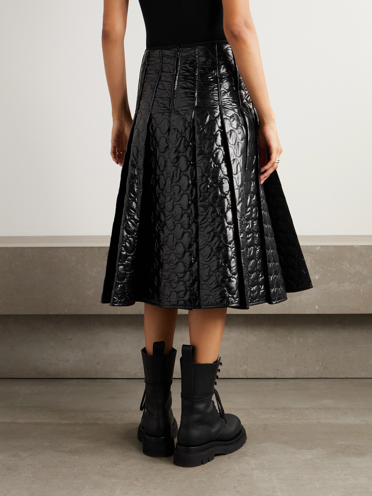 Moncler Gonna Midi Padded With Quilted Checkered Pattern In Black