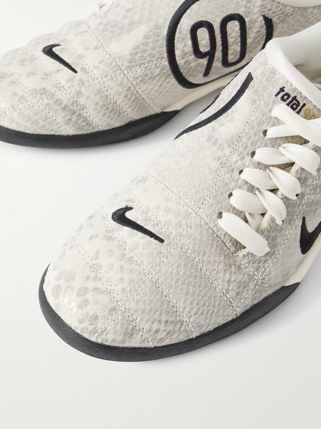 T90 Se Snake-Effect Sneakers