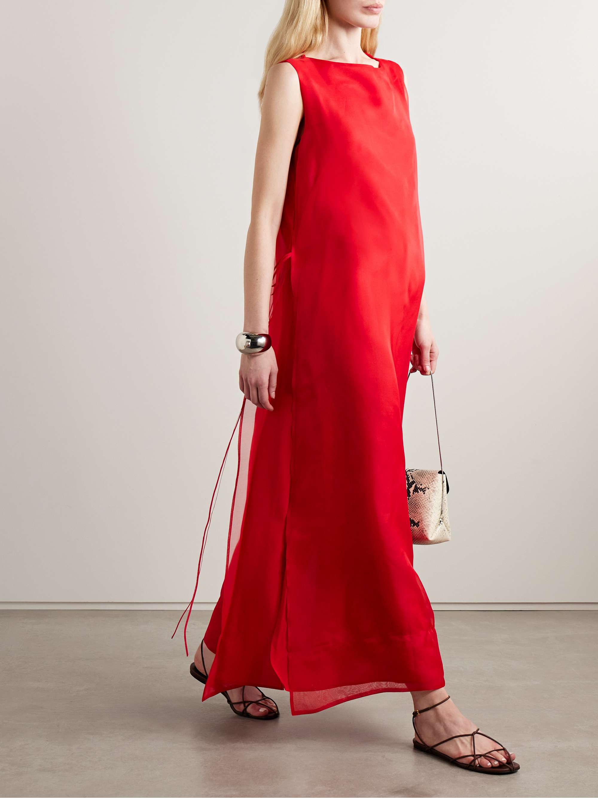 ALTUZARRA 