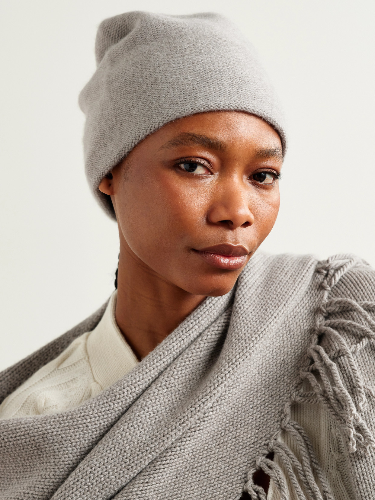 Arch4 Clara Cashmere Beanie In Brown