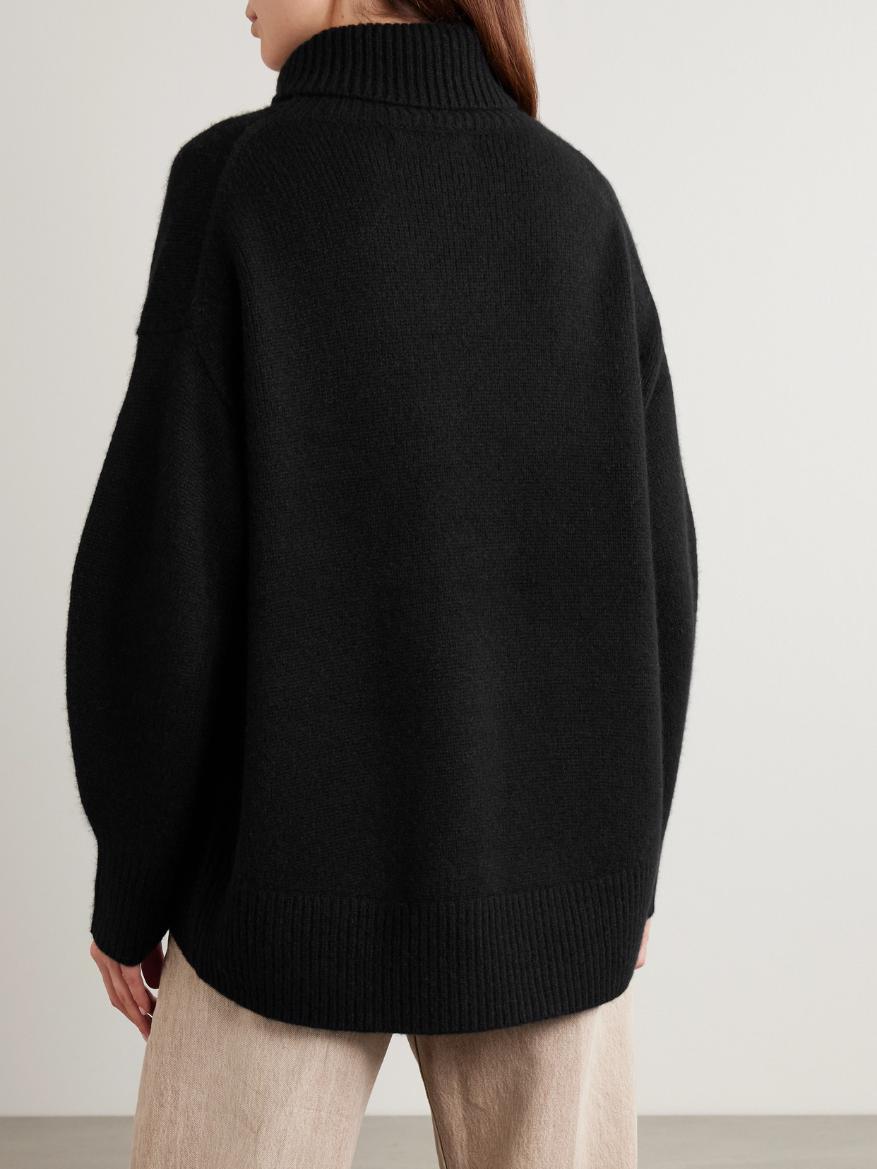 World'S End Oversized Cashmere Turtleneck Sweater