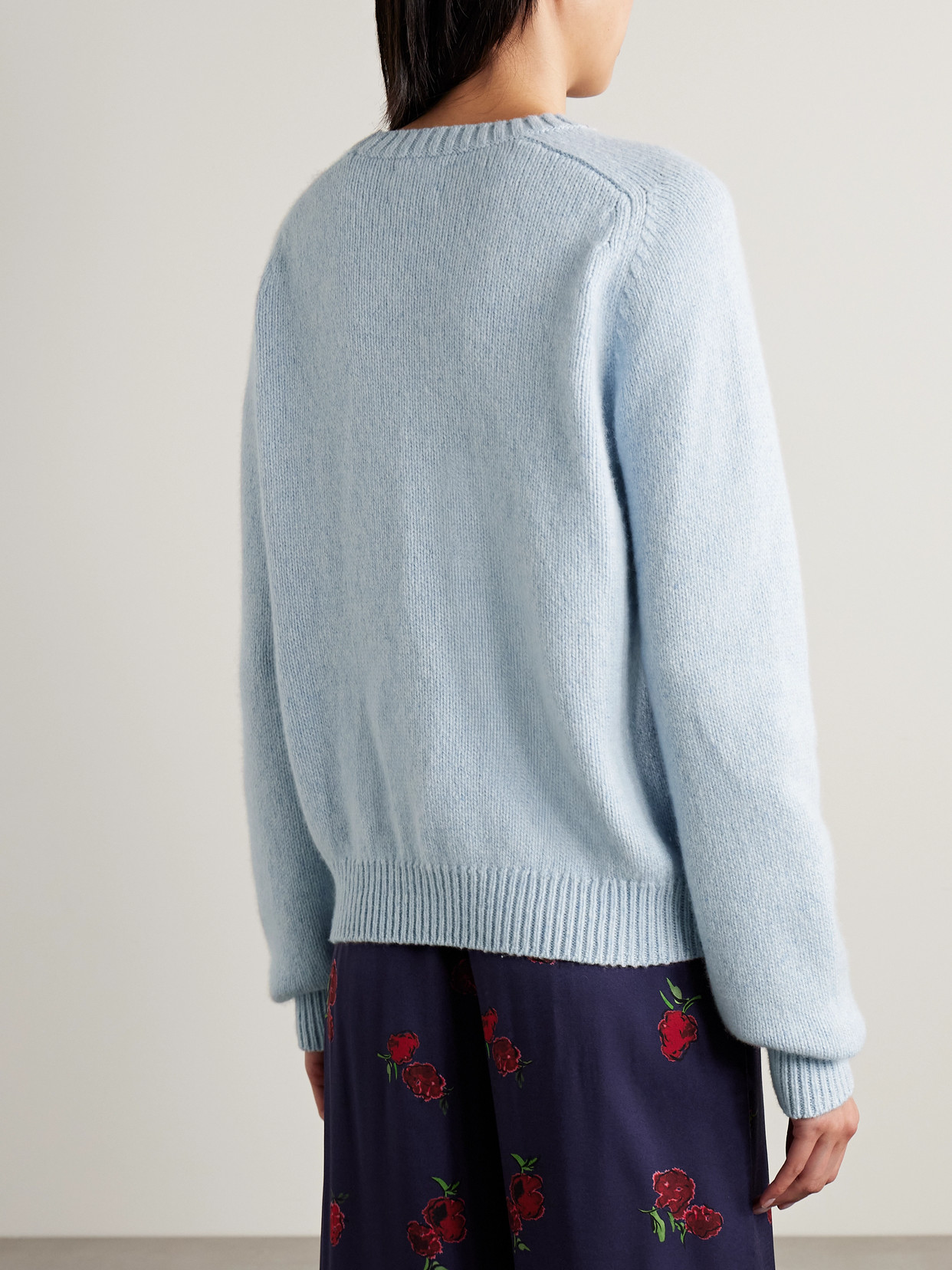Khaite Nera Cashmere Sweater In Blue
