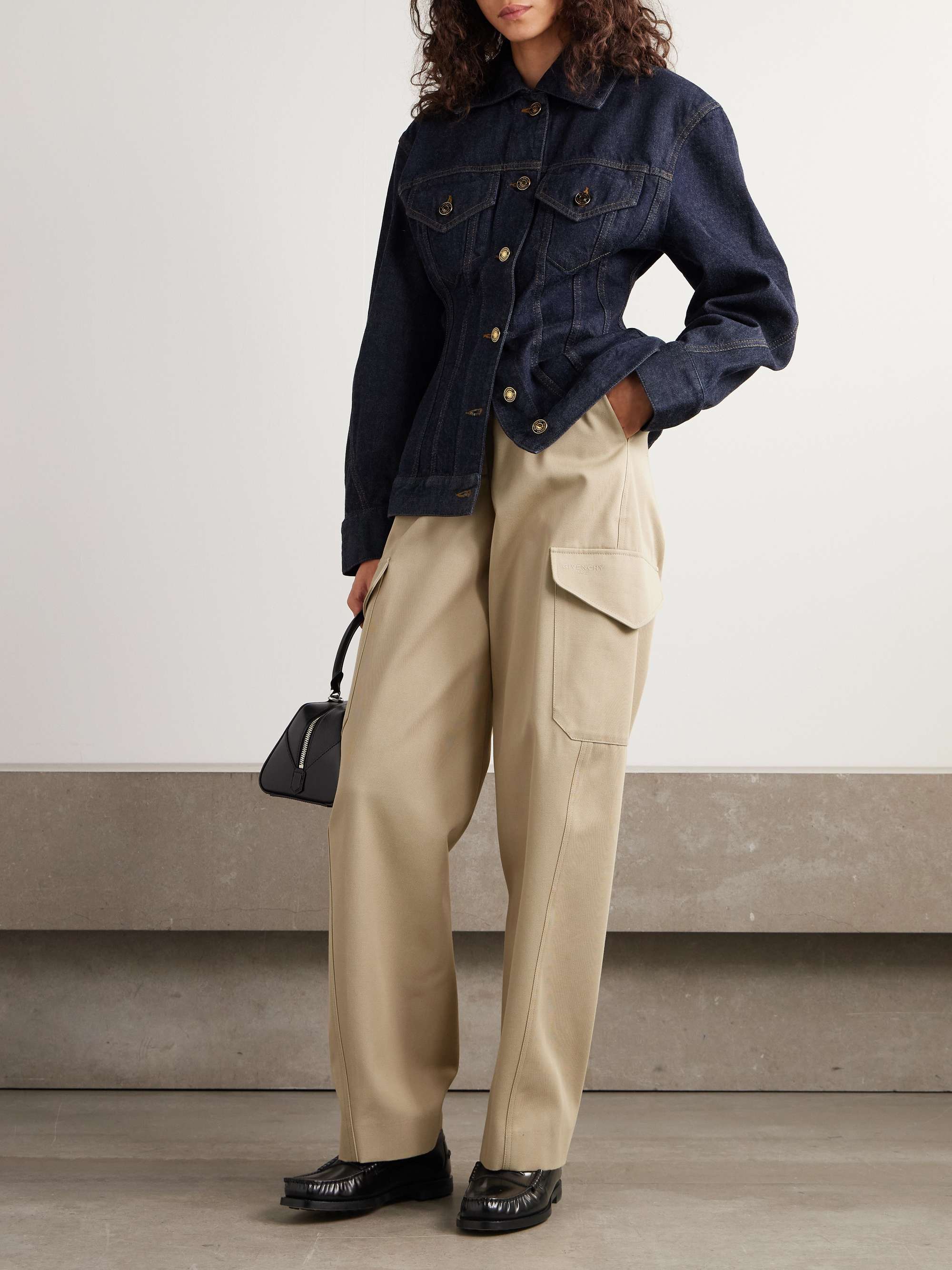 GIVENCHY 