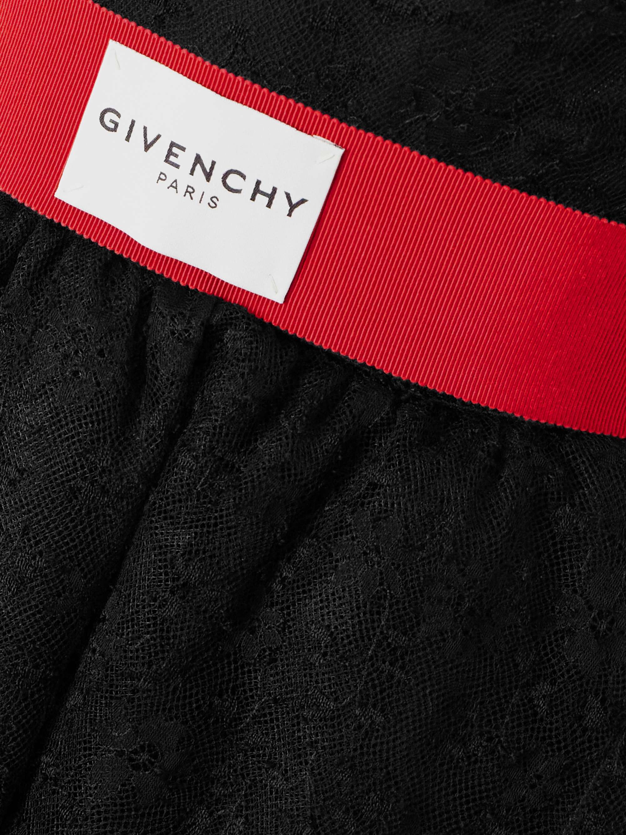 GIVENCHY 