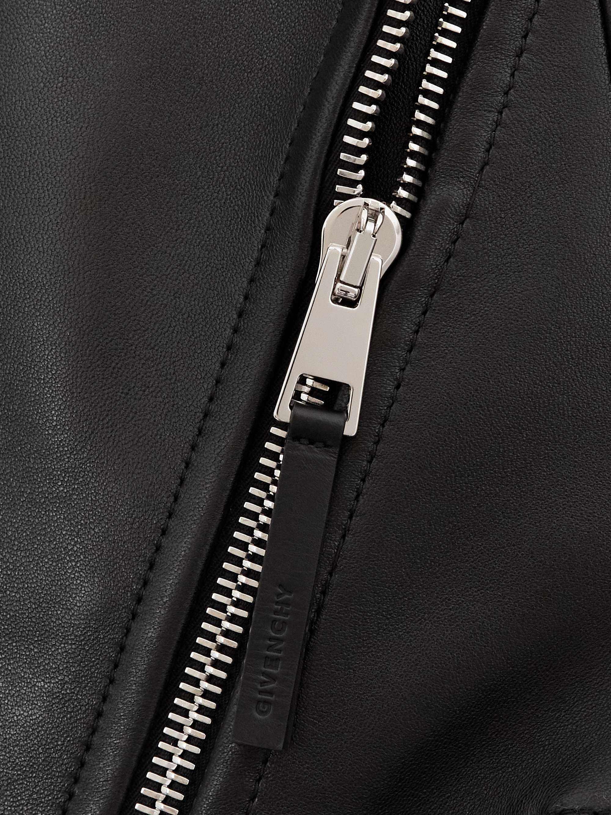 GIVENCHY 
