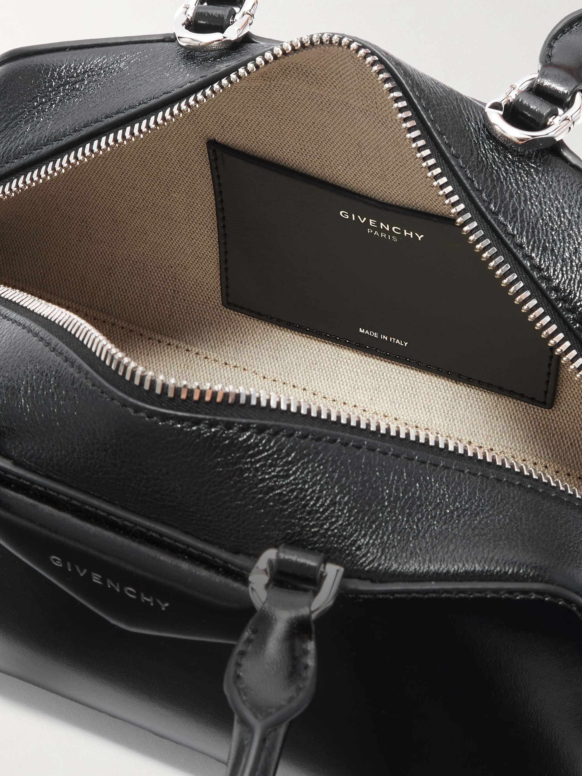 GIVENCHY 