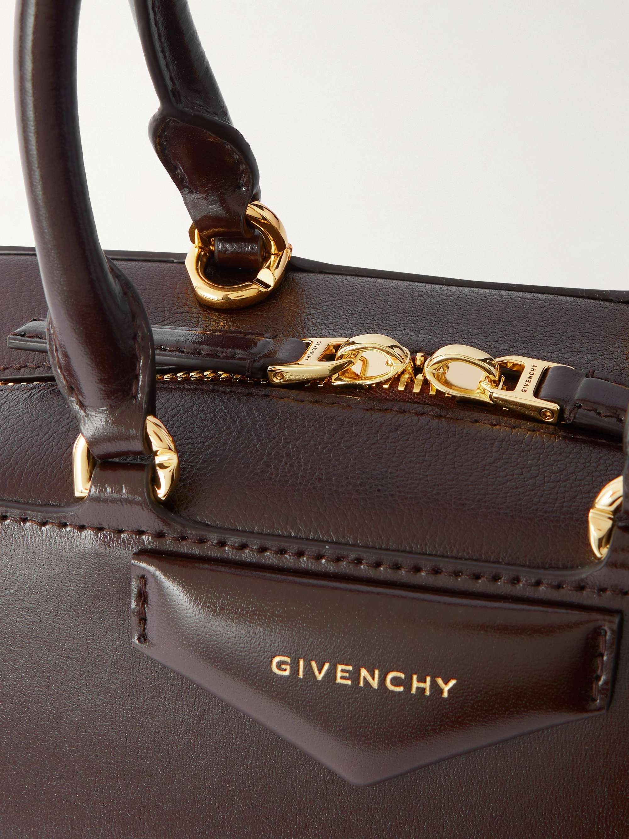 GIVENCHY 