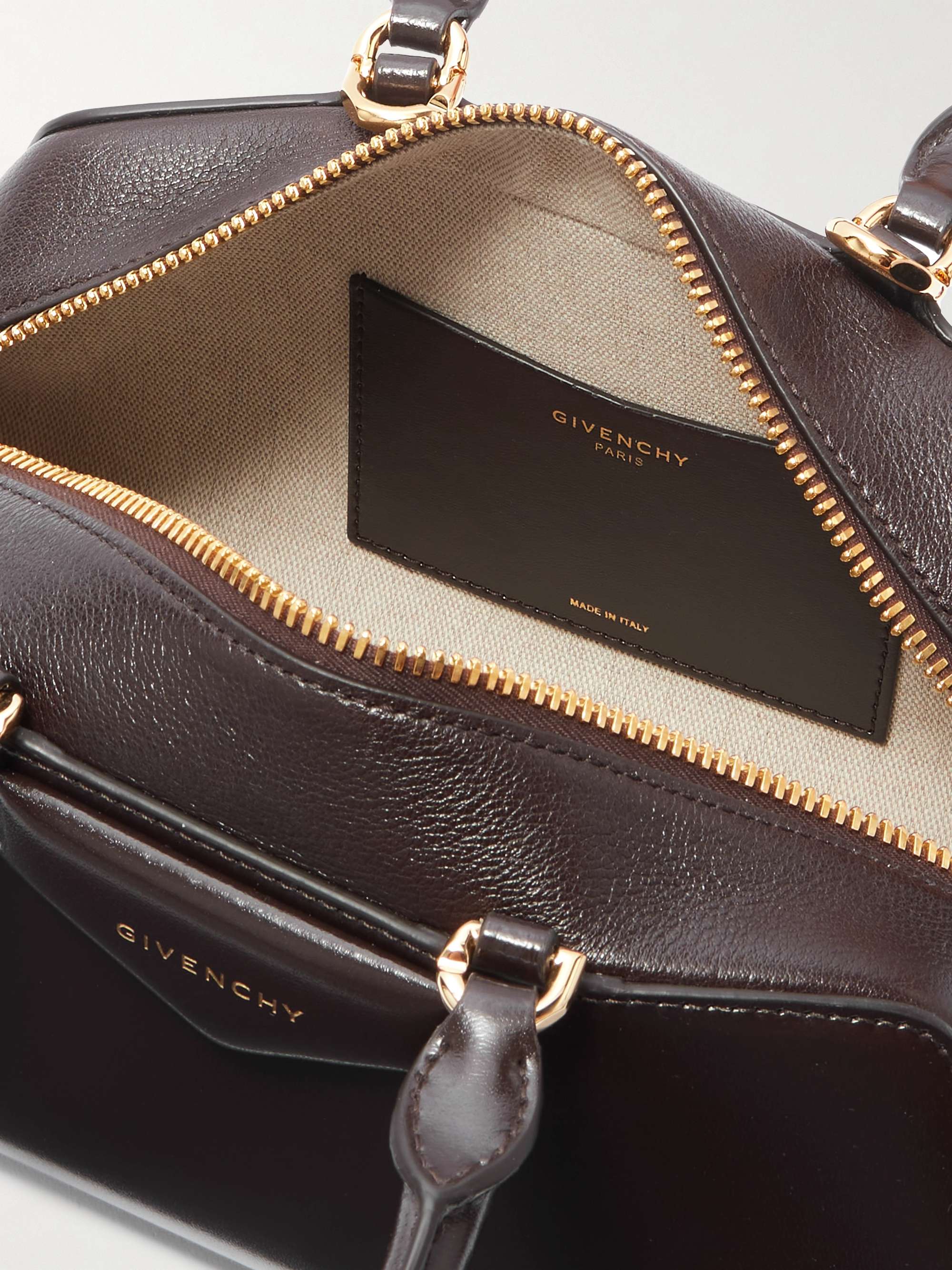 GIVENCHY 