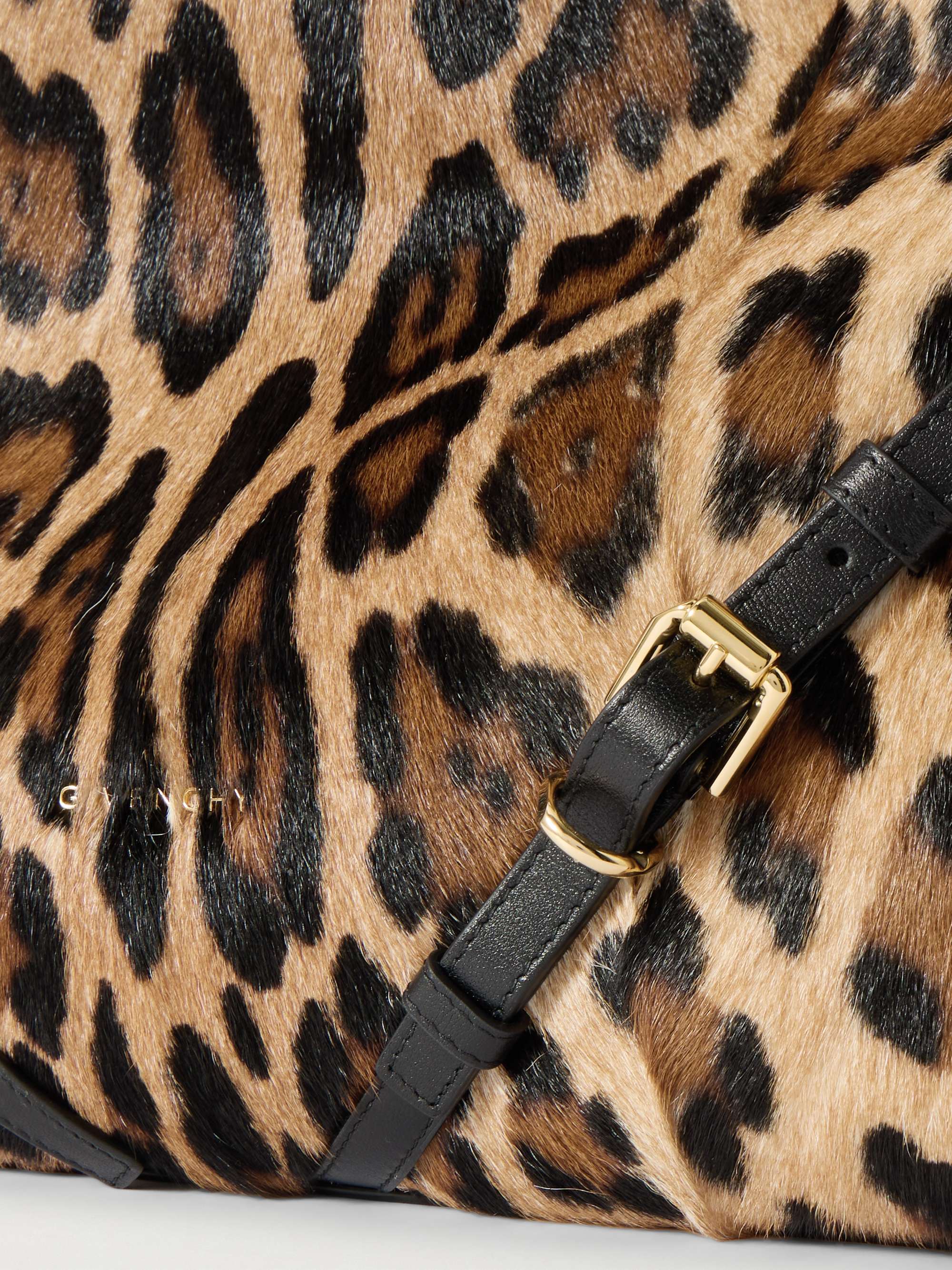 GIVENCHY 