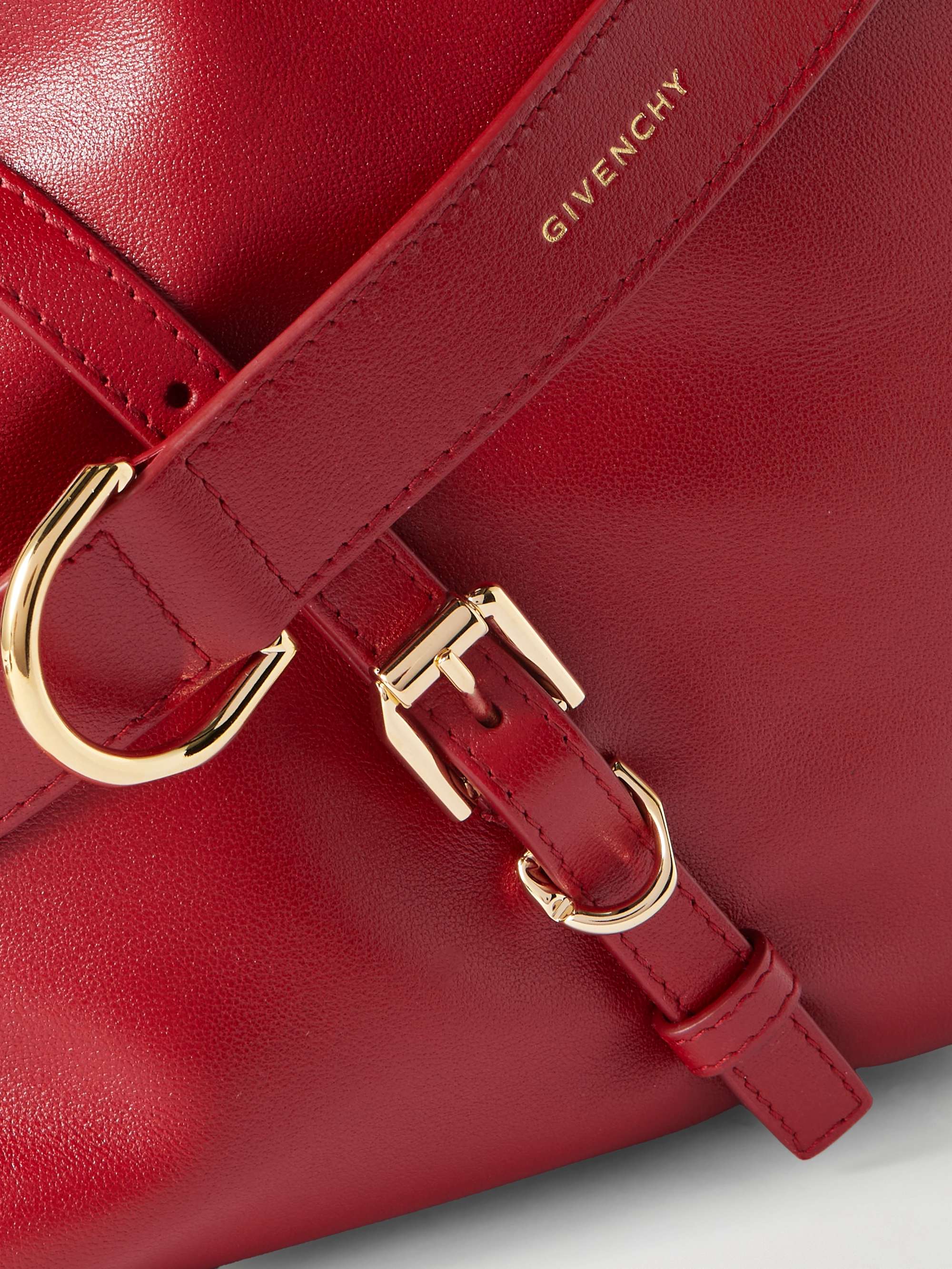 GIVENCHY 