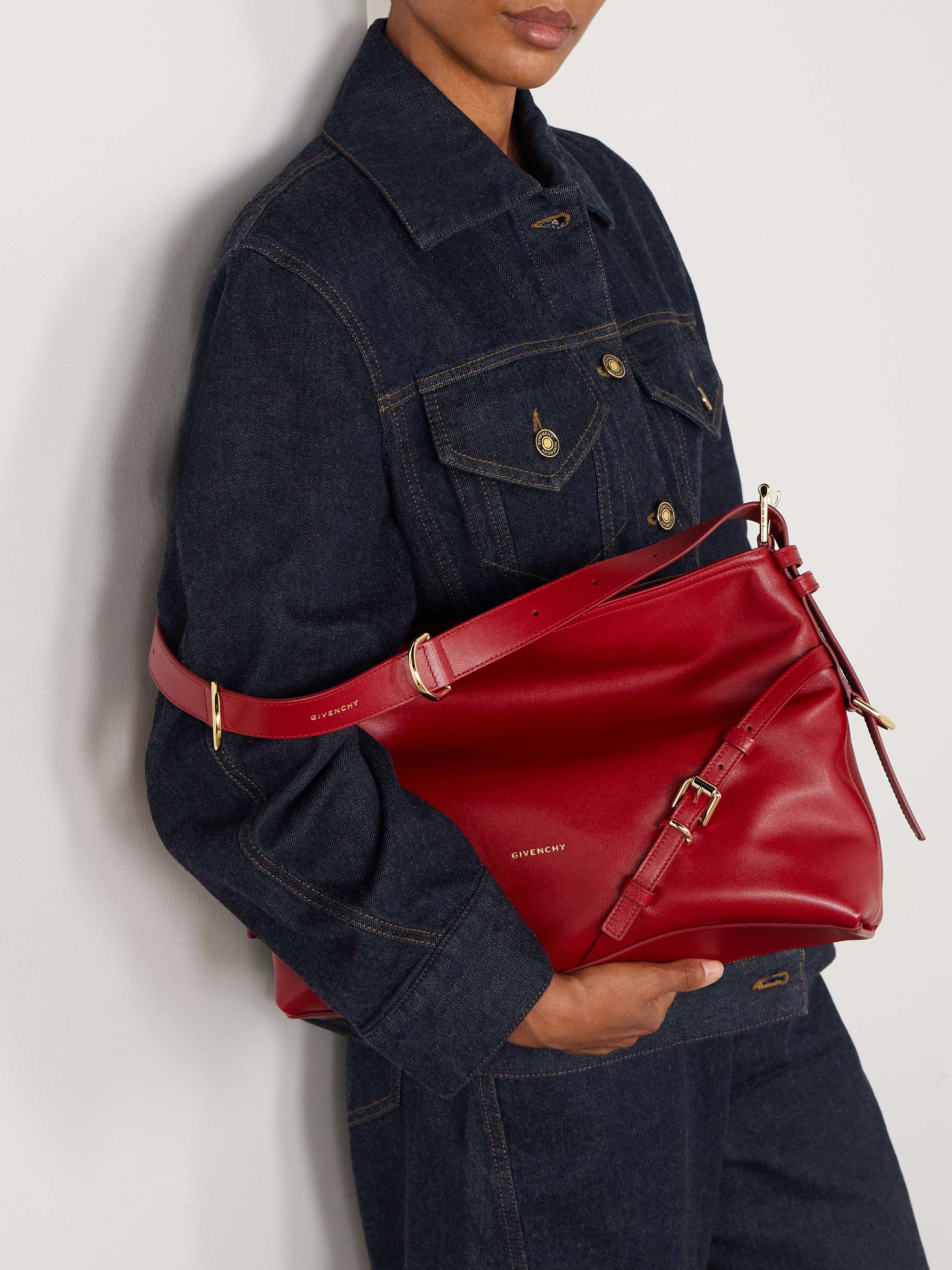 GIVENCHY 