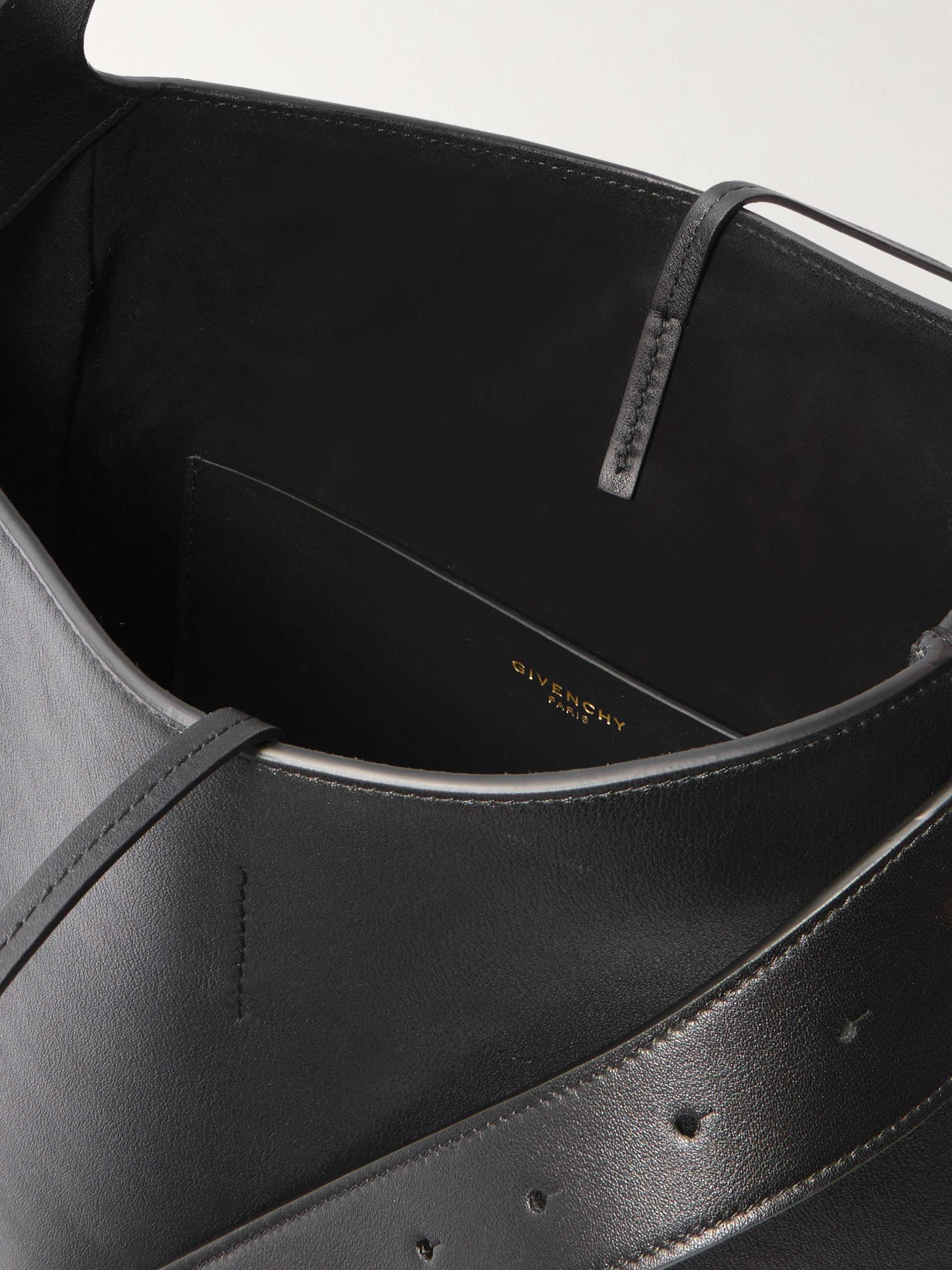 GIVENCHY 