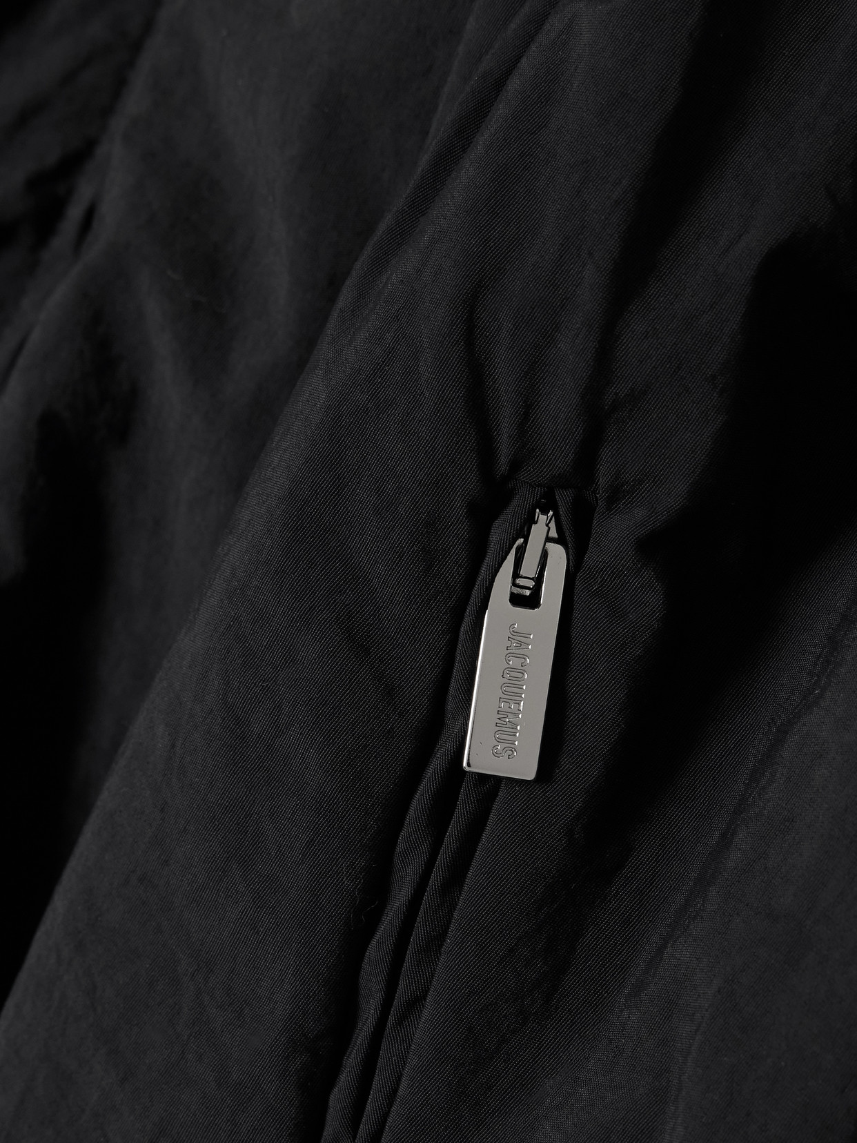 Jacquemus The Pallone Gathered Shell Bomber Jacket In Black