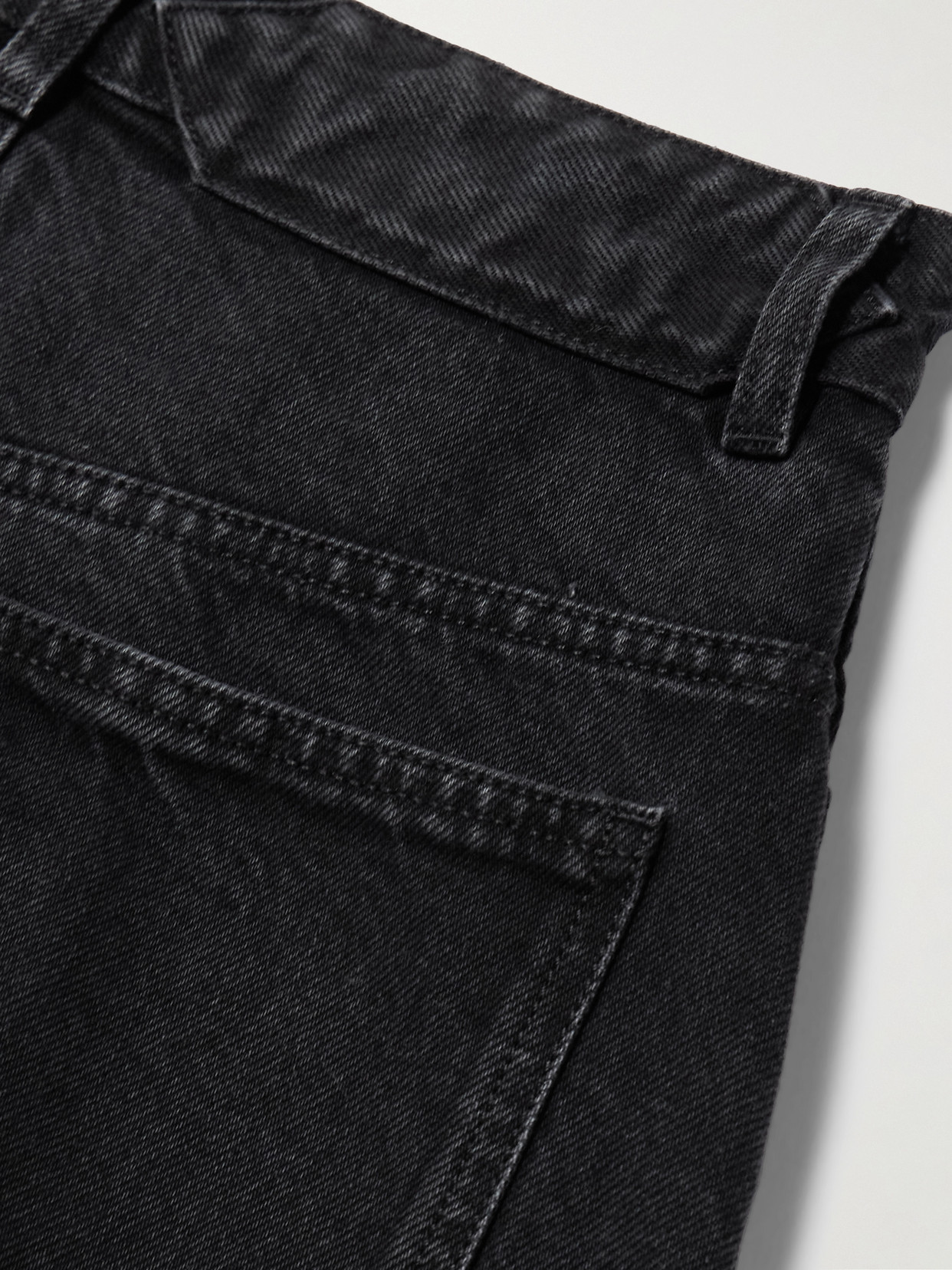 Jacquemus The Ovalo De-nîmes Pleated High-rise Barrel-leg Jeans In Black