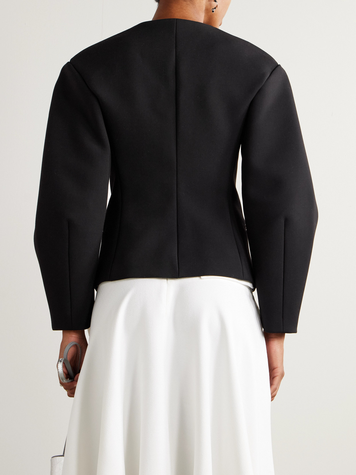 Jacquemus Ovalo Crepe Jacket In Black