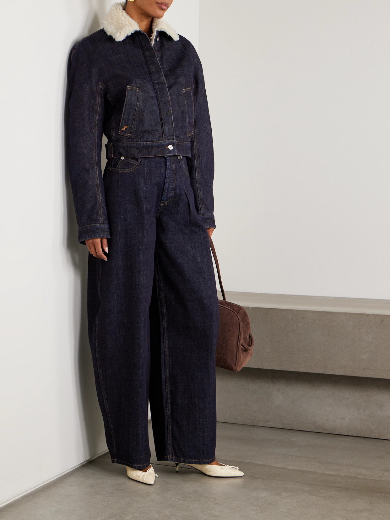 Jacquemus The Ovalo Fleece-trimmed Raw Denim Jacket In Blue