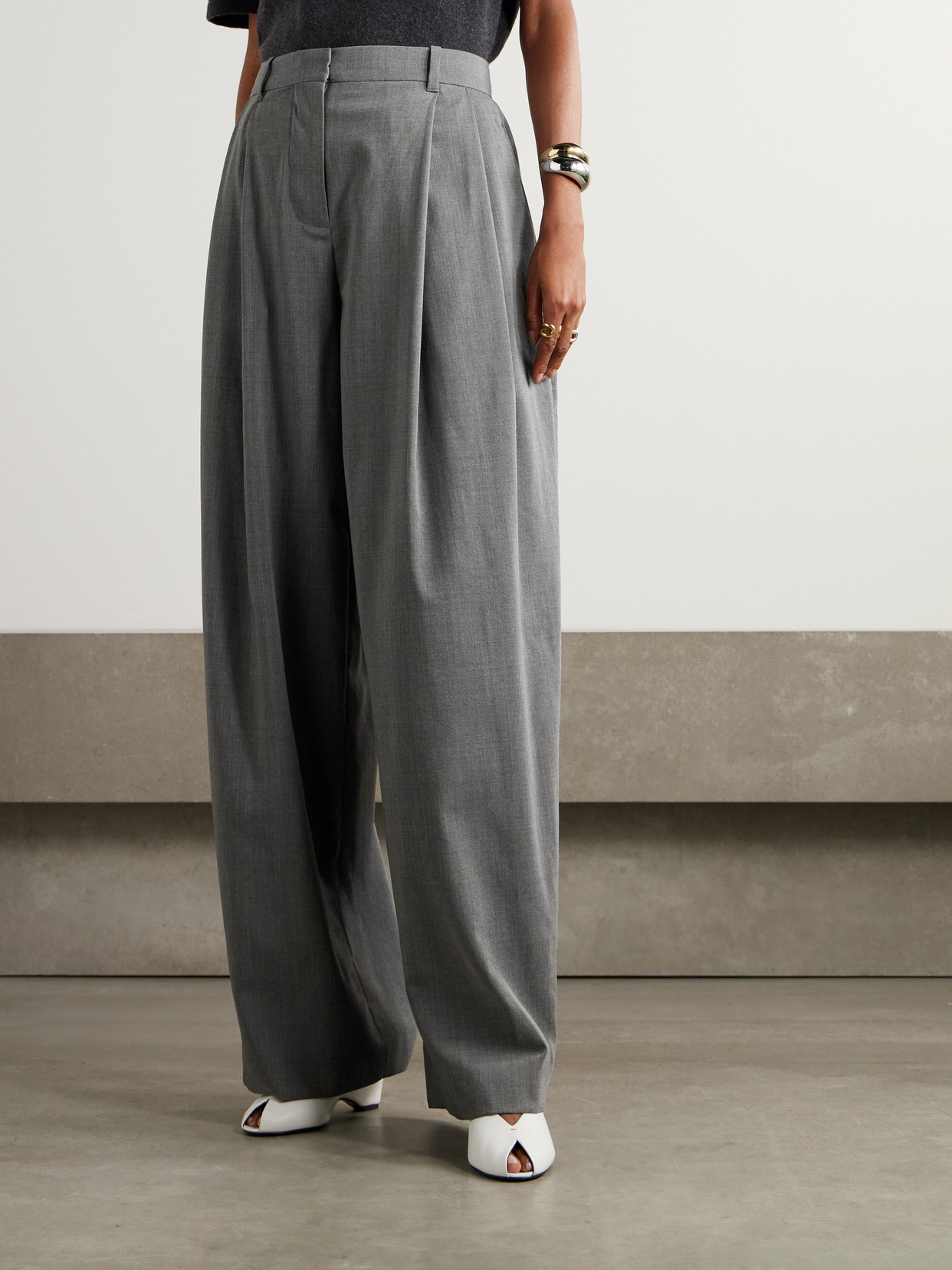 Jacquemus D'homme Pleated Stretch-wool Tapered Pants In Multi