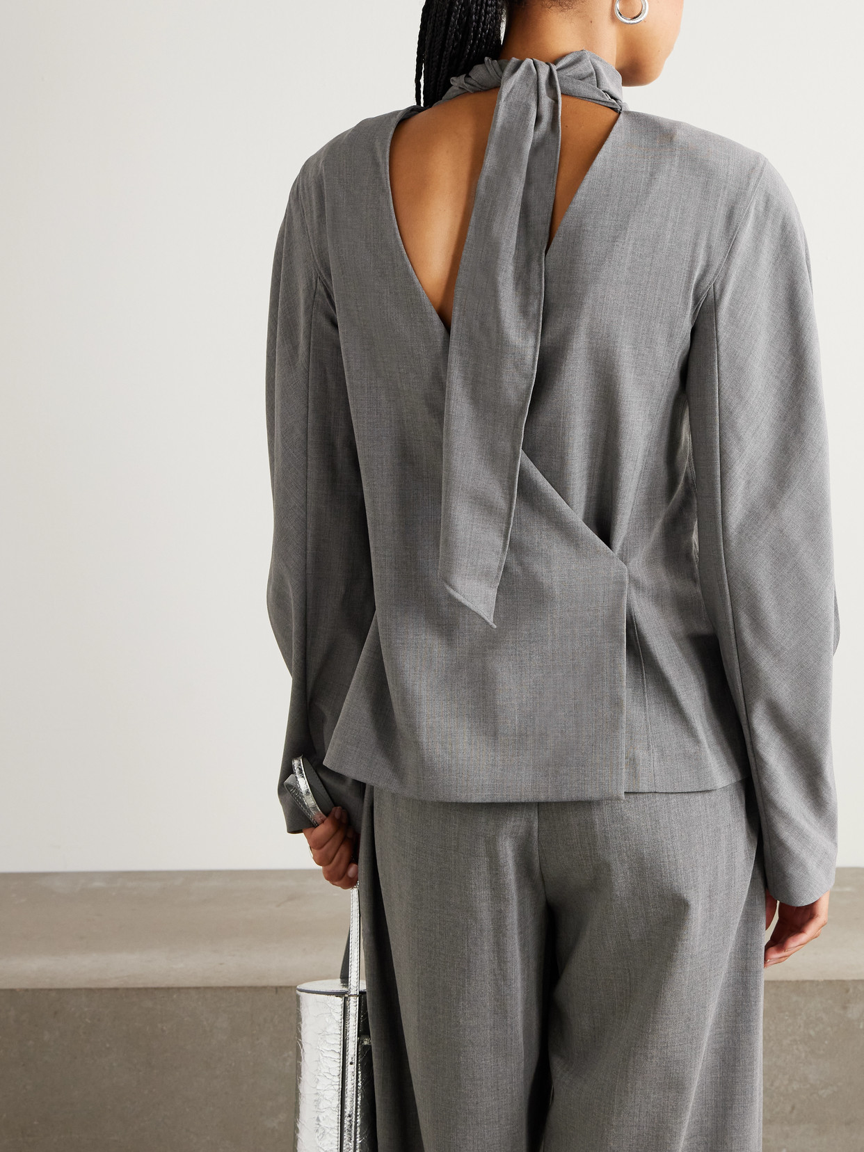 Jacquemus La Blouse Chale Open-back Tie-detailed Wool-blend Crepe Blouse In Gray