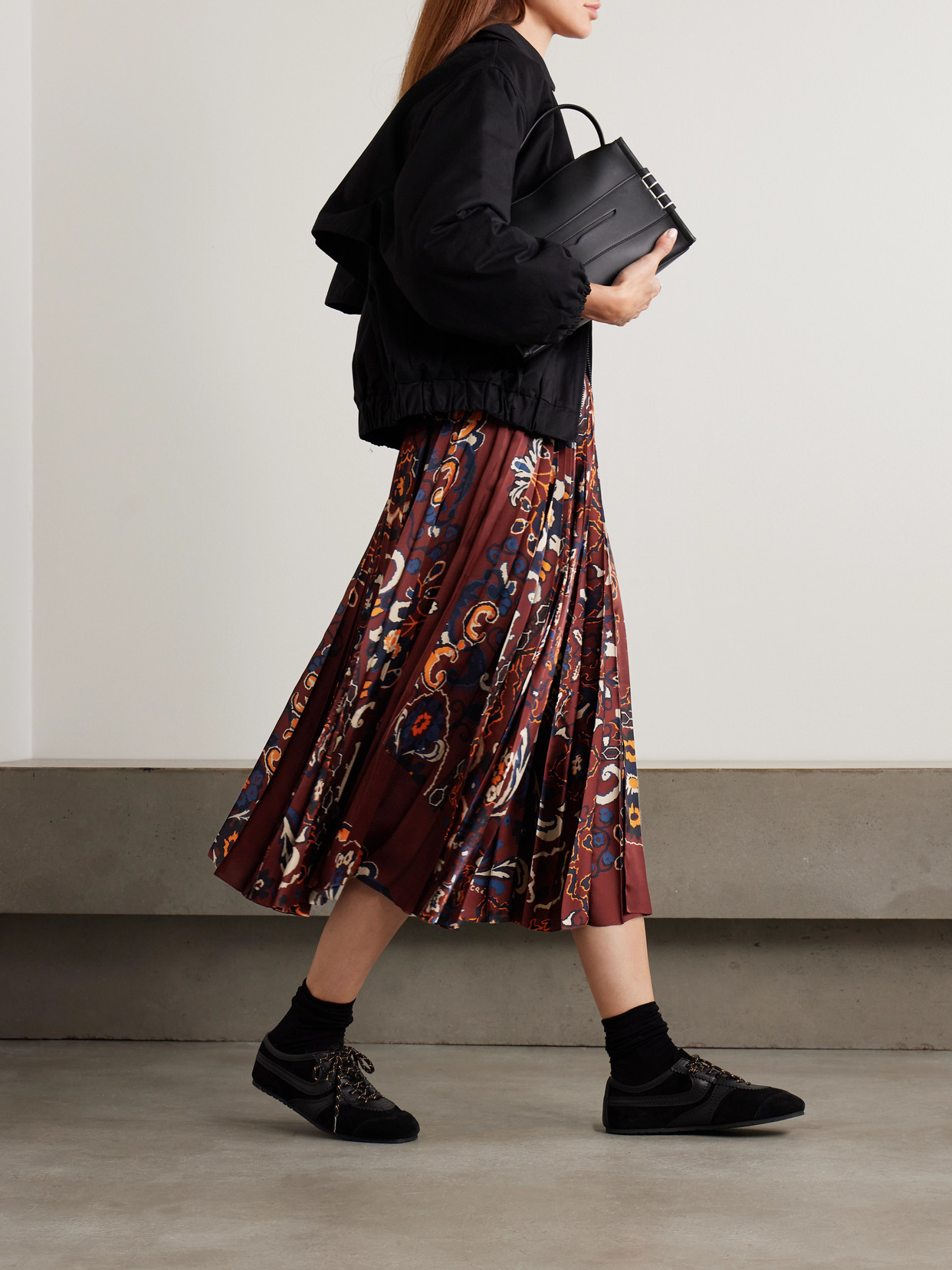 Sacai Pleated Floral Pattern Mid-length Skirt In Brown