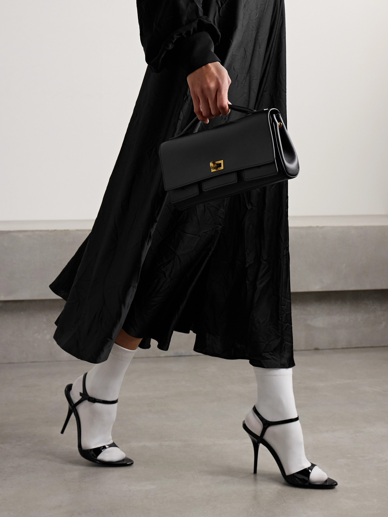 Balenciaga Bel Air Flap Leather Shoulder Bag In Black