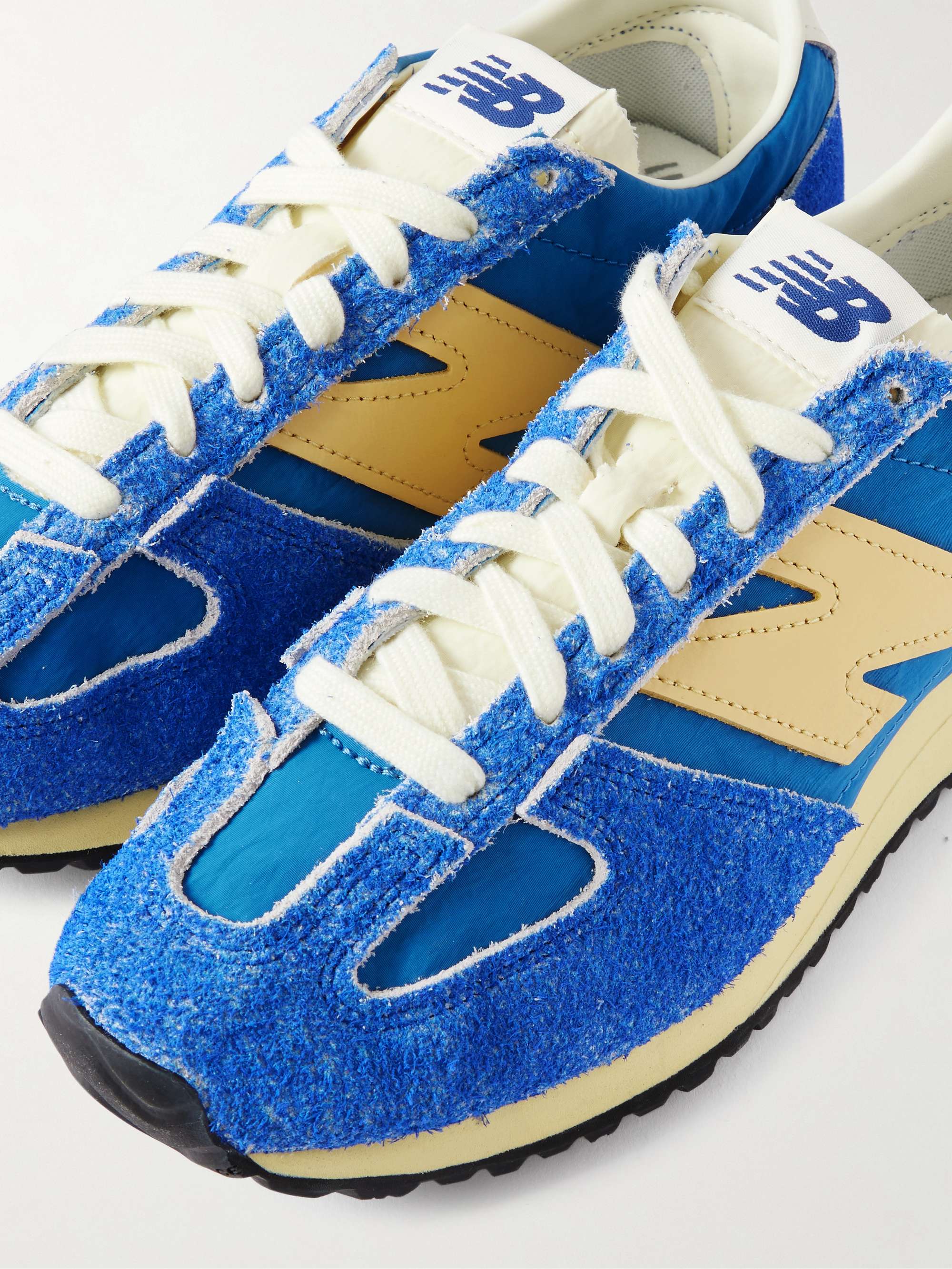 NEW BALANCE 