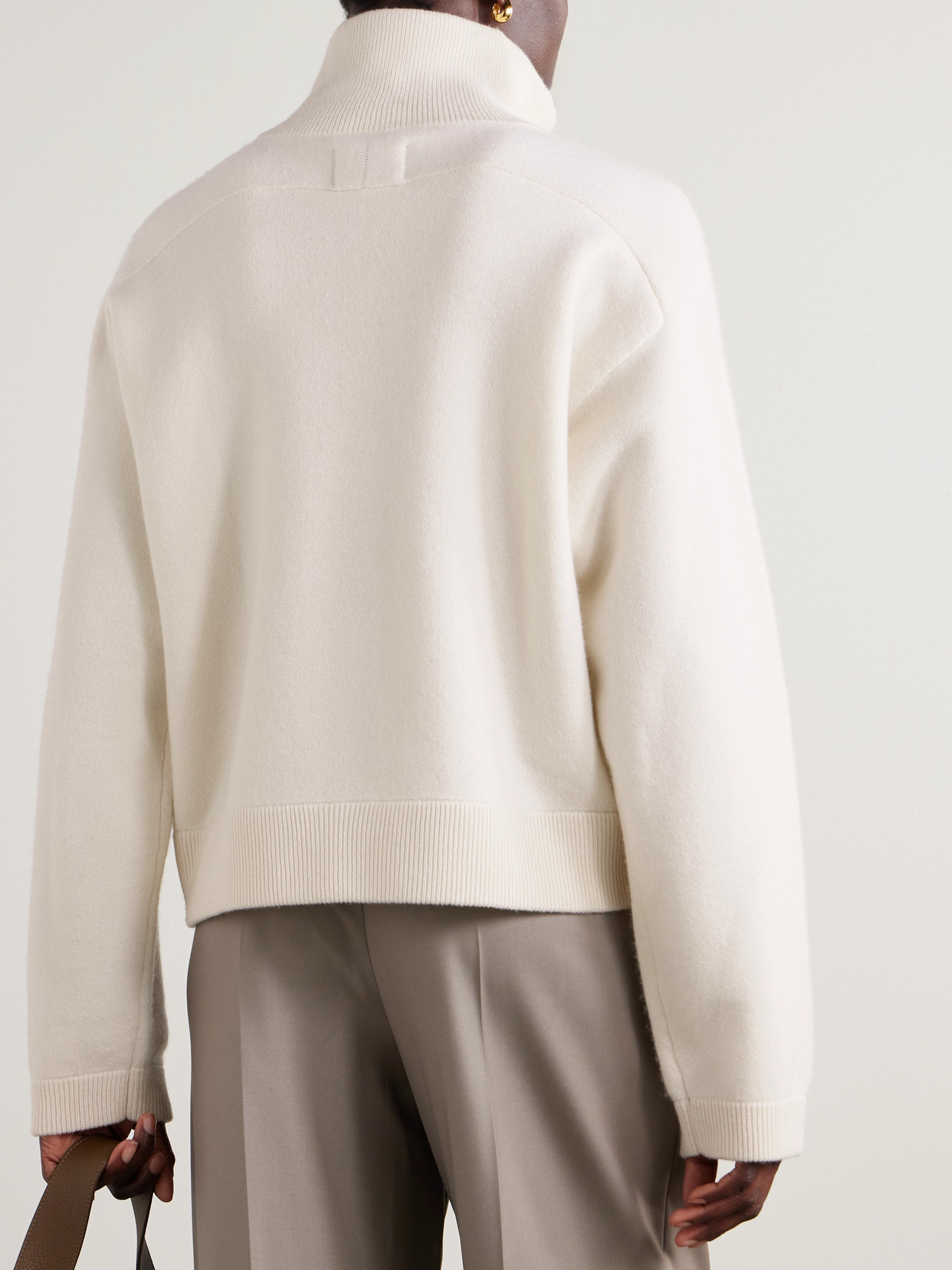 Loulou De Saison Dries Cashmere Stand Collar Sweater In White