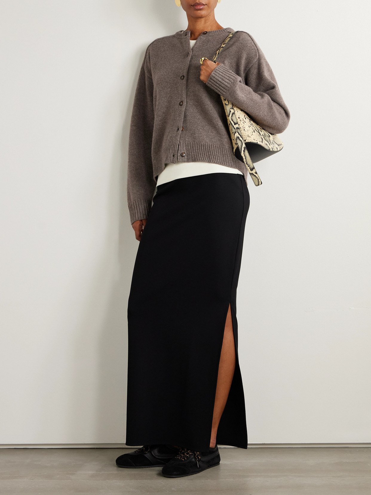 Loulou De Saison Aidar Merino Wool And Cashmere-blend Cardigan In Gray