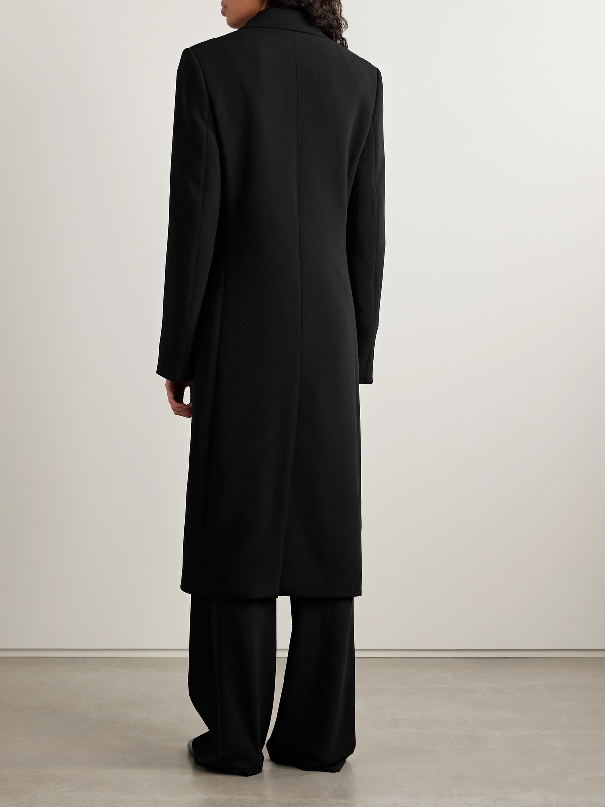 The Row Cerys Wool-blend Crepe Coat In Black