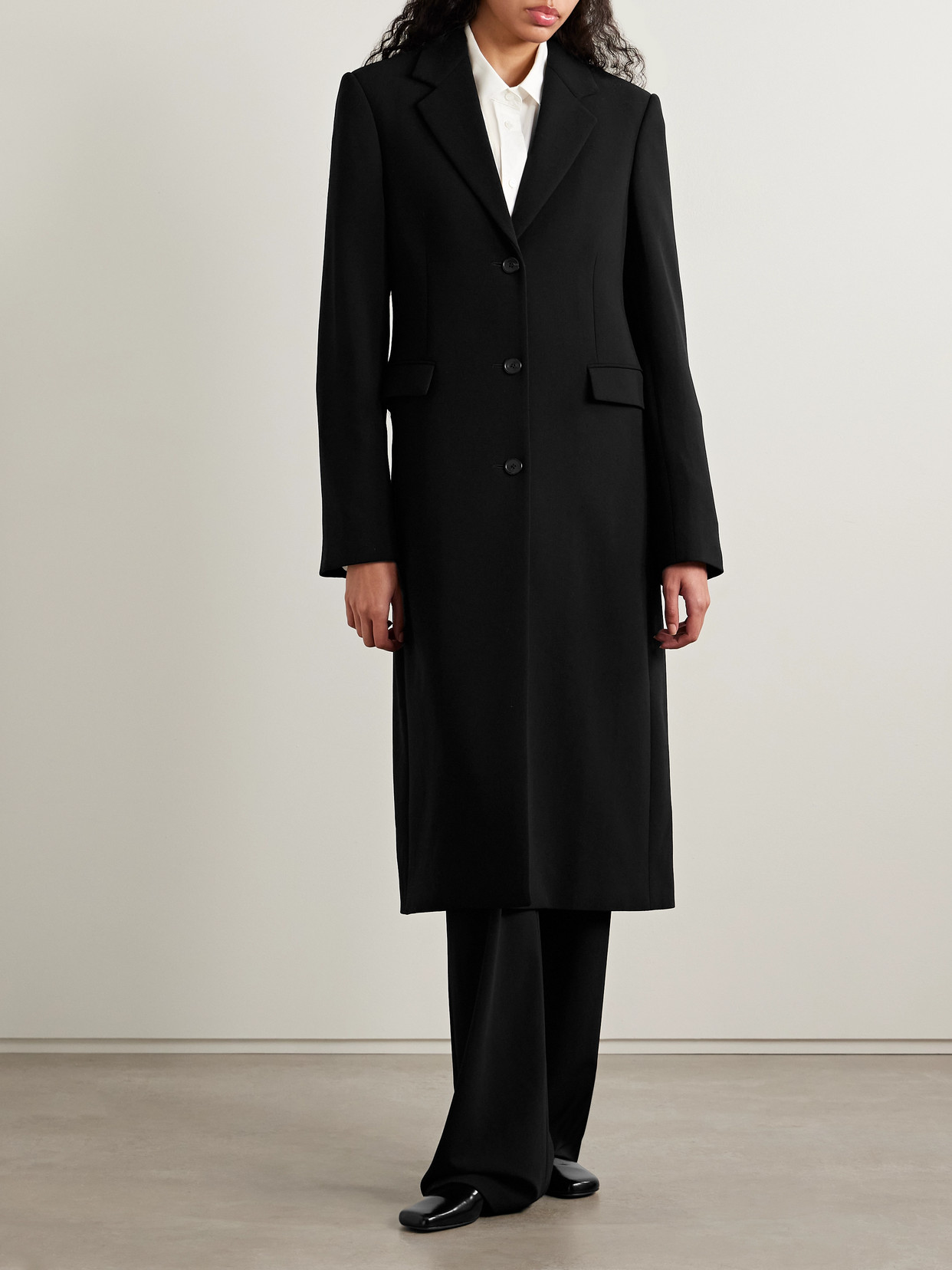 The Row Cerys Wool-blend Crepe Coat In Black