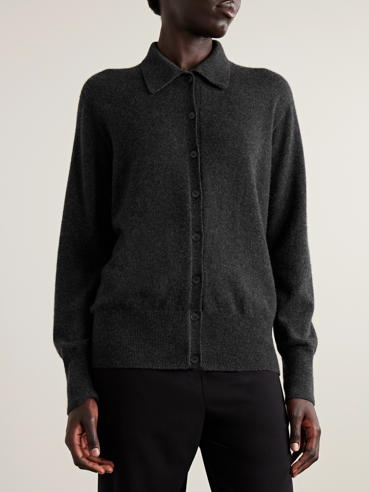 The Row Lillia Cashmere Cardigan In Black