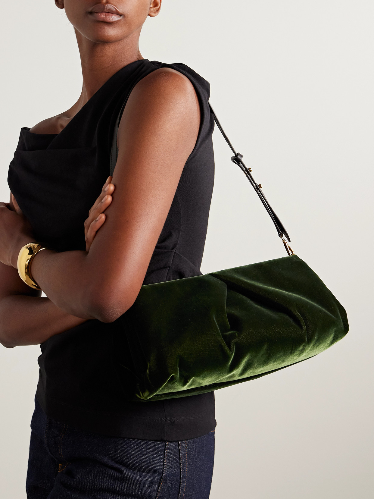 Dries Van Noten Velvet Clutch In Green