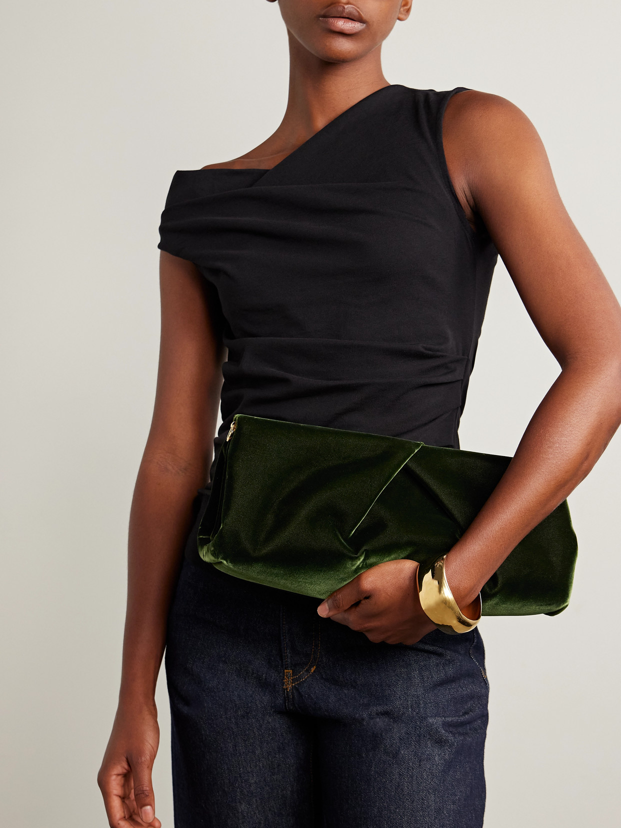 Dries Van Noten Velvet Clutch In Green