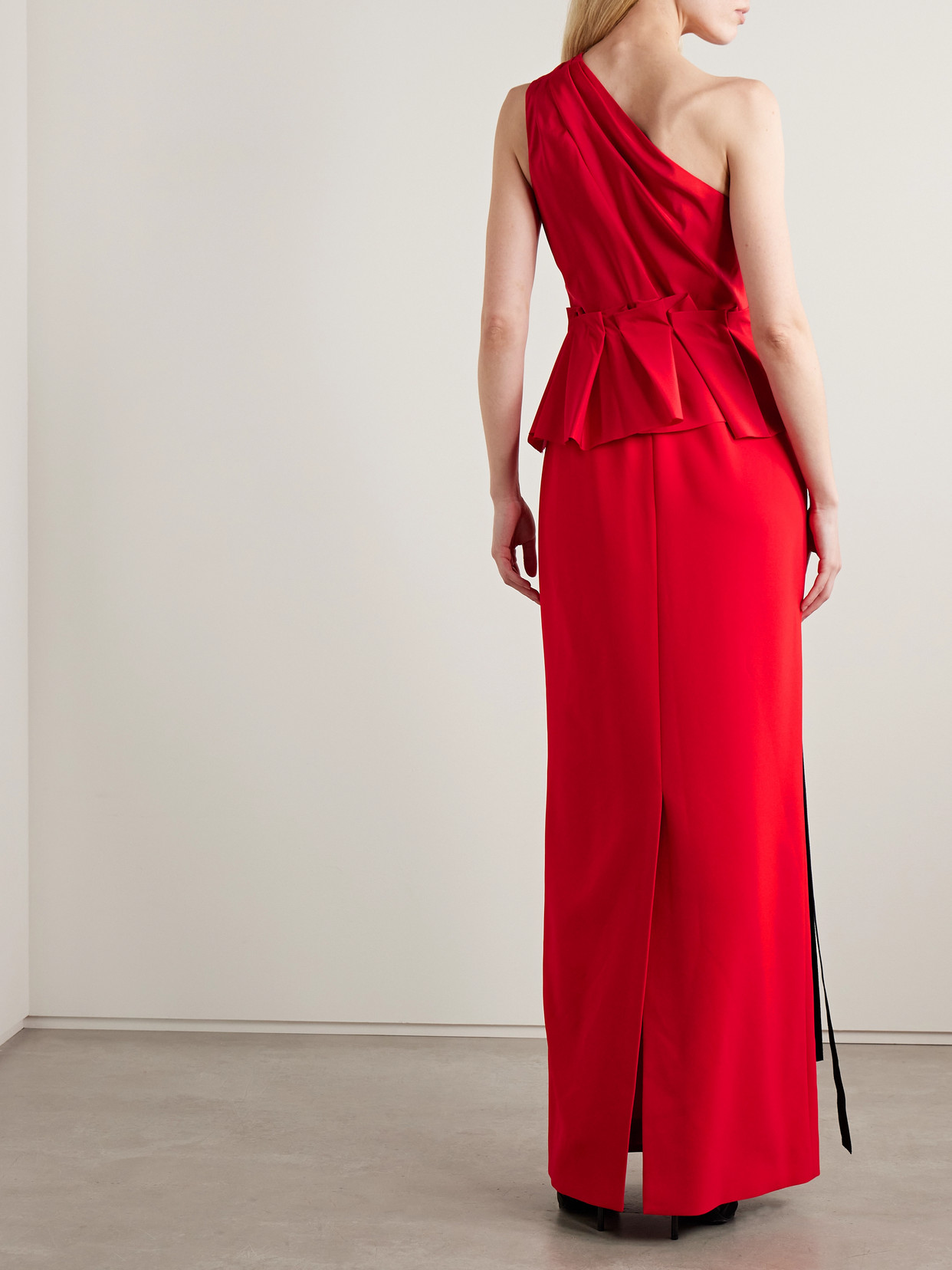 Carolina Herrera One-shoulder Grosgrain-trimmed Gathered Crepe Gown In Red