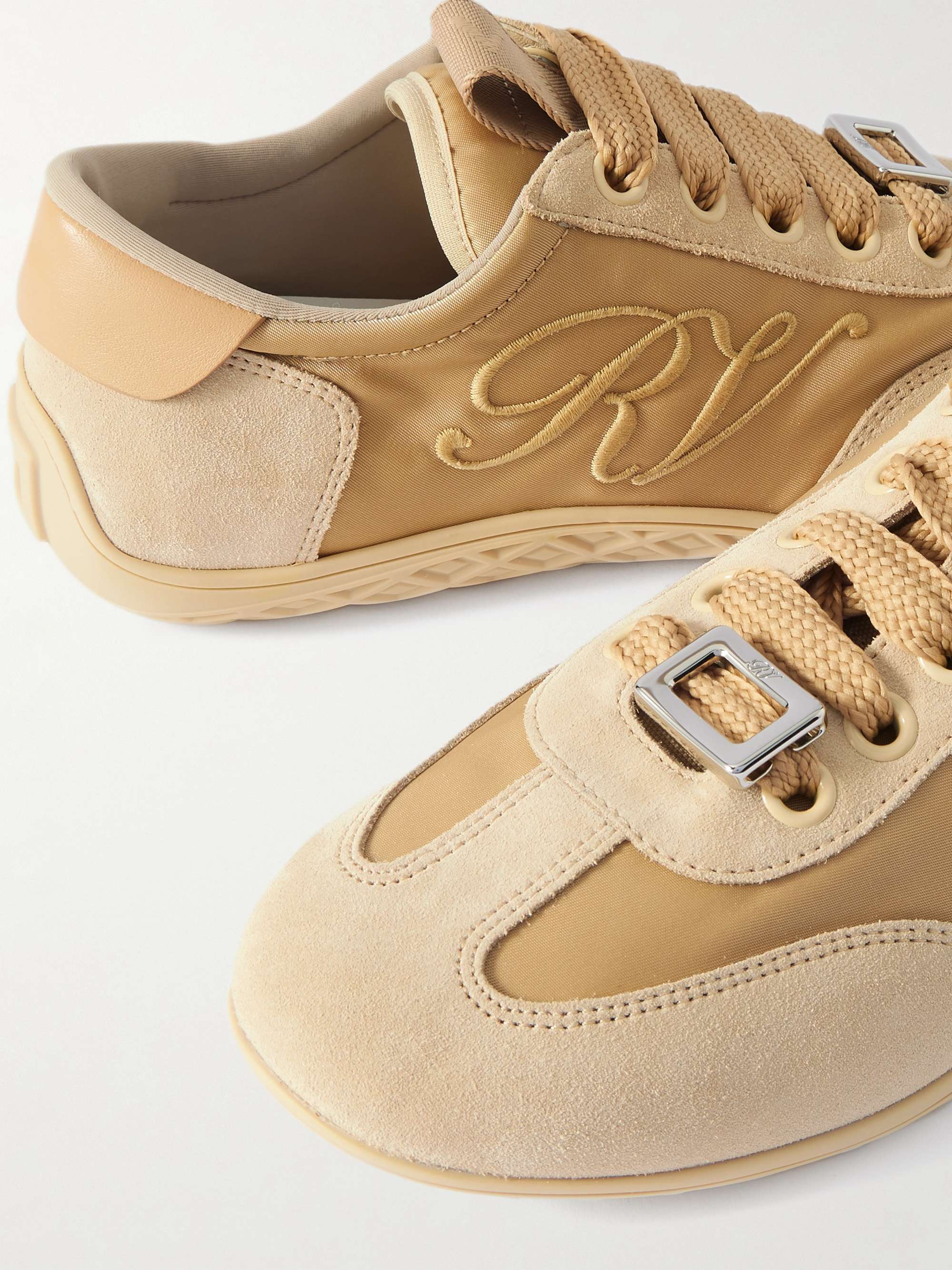 ROGER VIVIER 