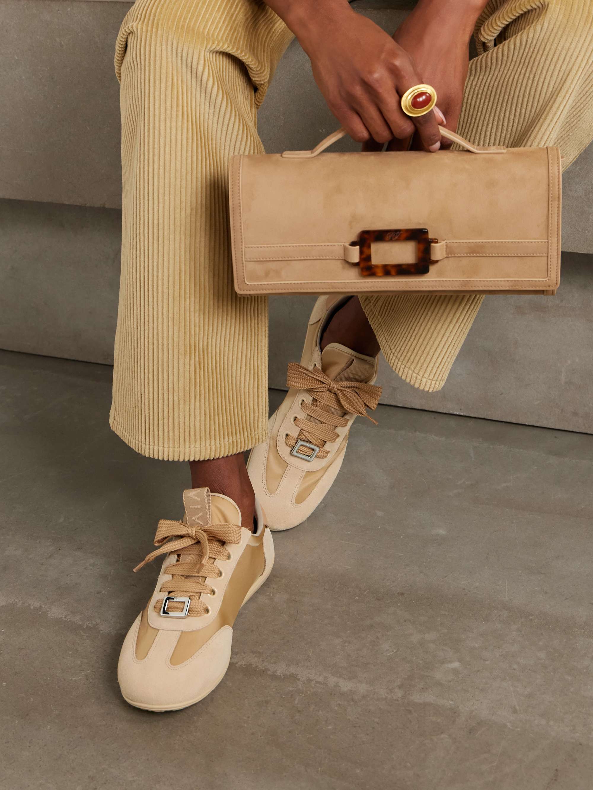 ROGER VIVIER 