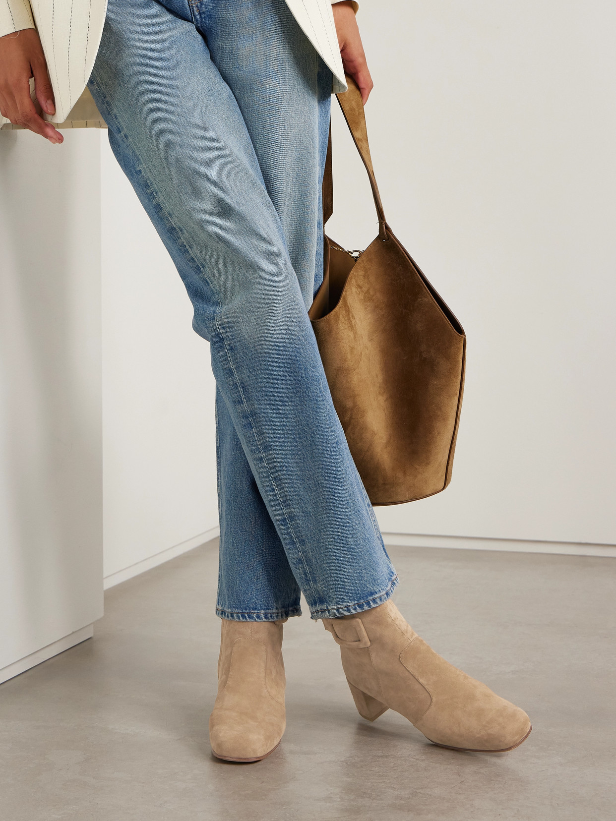 Très Vivier Polly 45 Ankle Boots